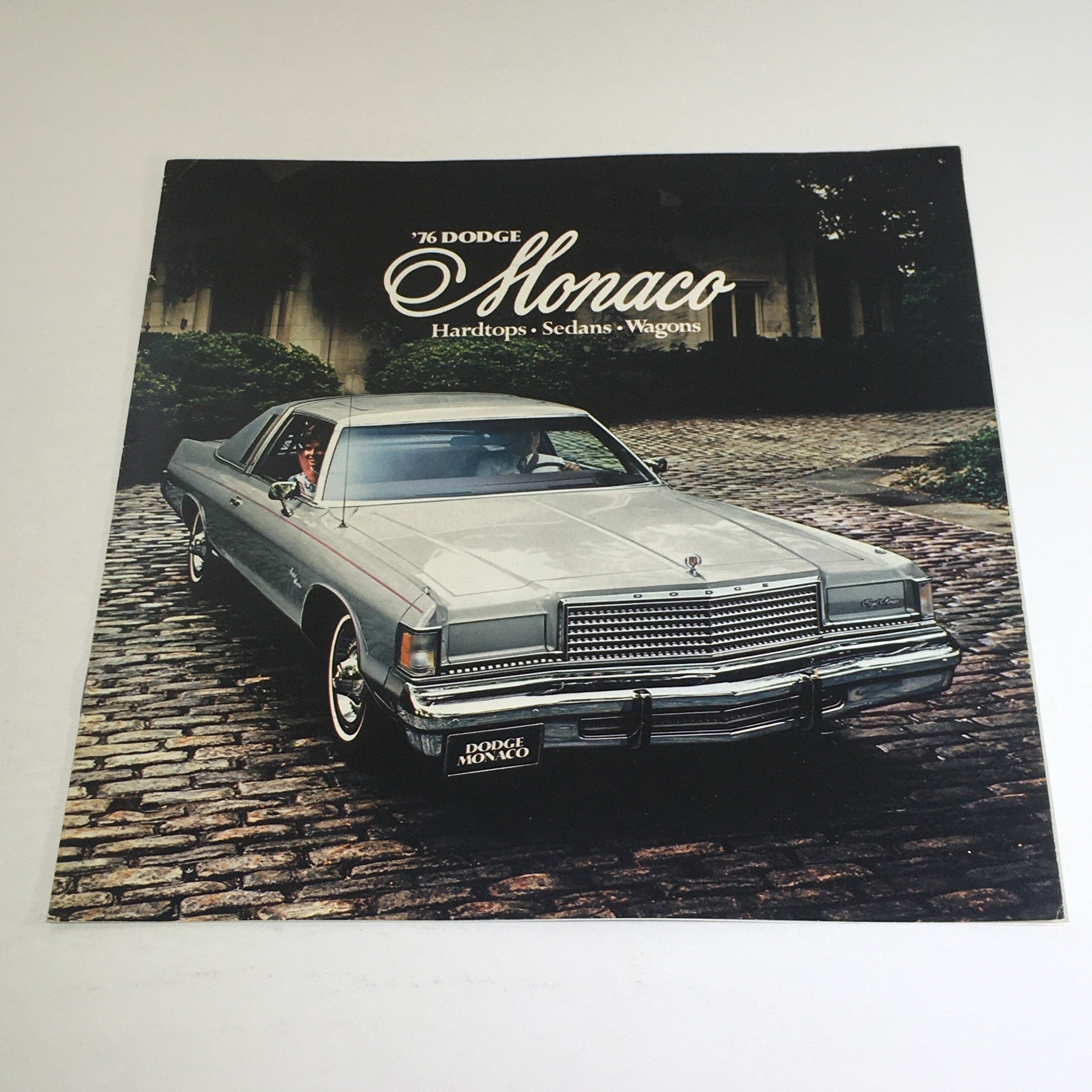 1976 Dodge Monaco Hardtops, Sedans, Wagons Dealership Car Auto Brochure Catalog