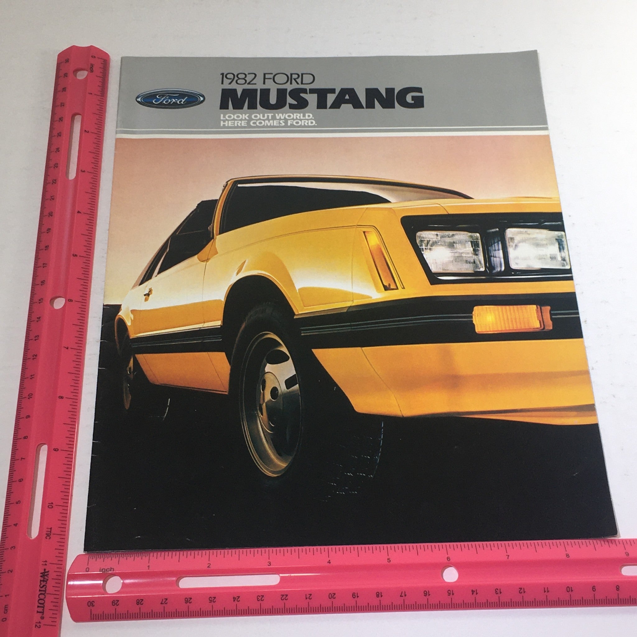 1982 Ford Mustang GL Dealership Car Auto Brochure Catalog