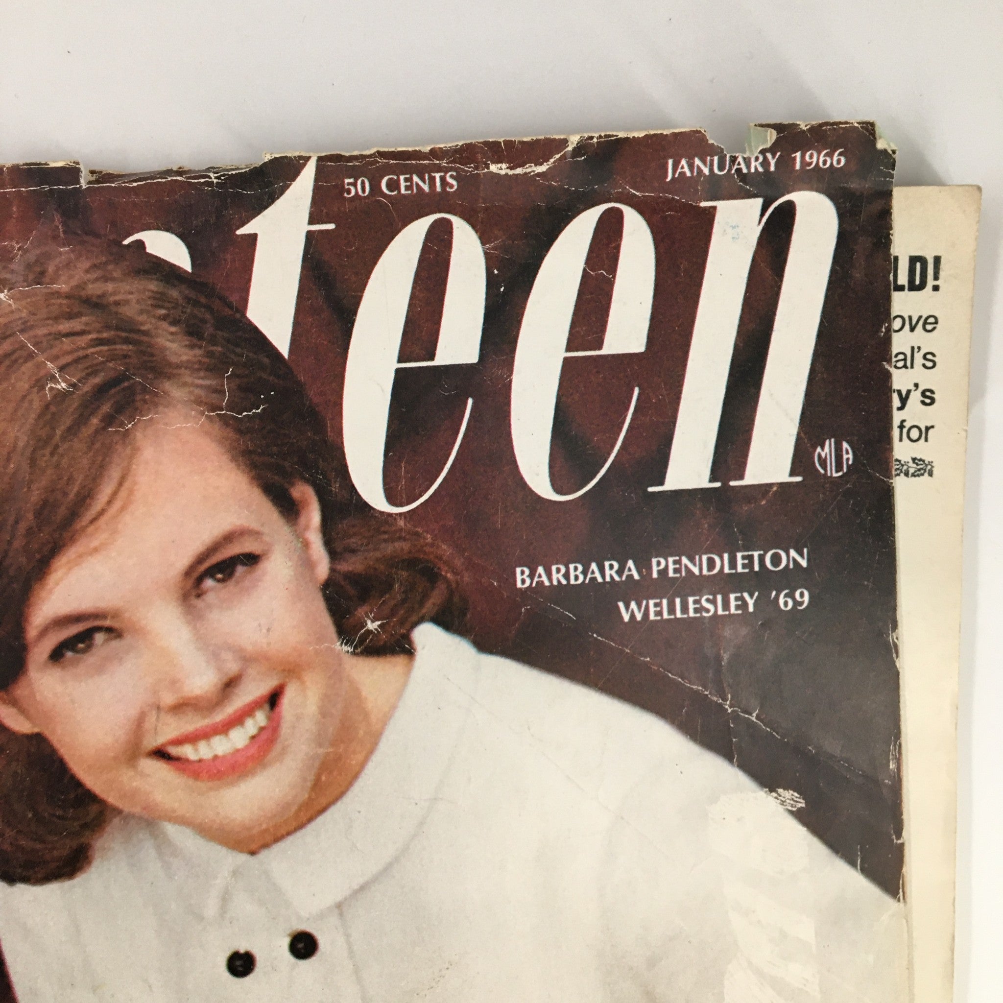 VTG Seventeen Magazine January 1966 Barbara Pendleton Wellesley No Label