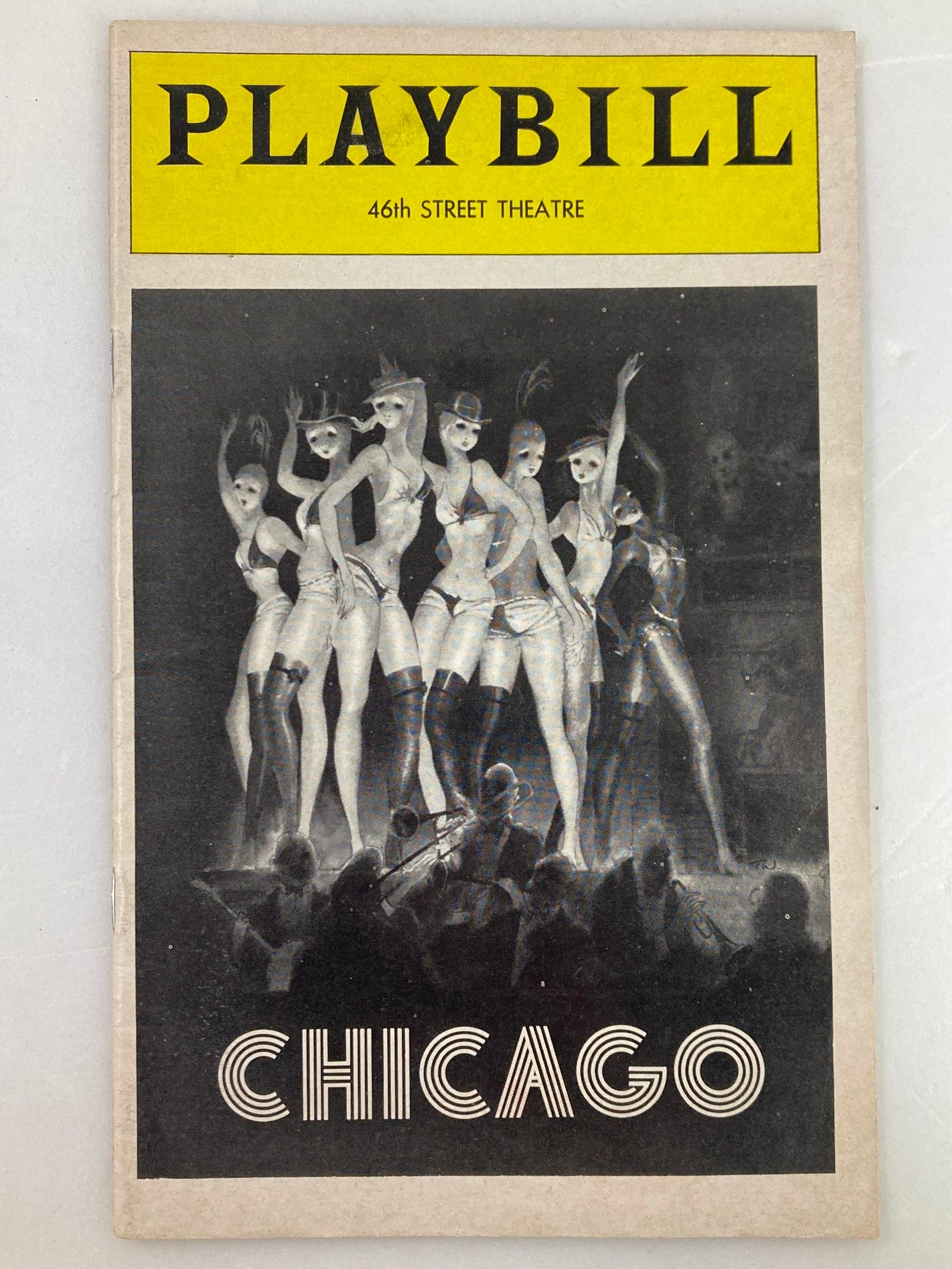 1976 Playbill 46th Street Theatre Gwen Verdon, Chita Rivera in Chicago