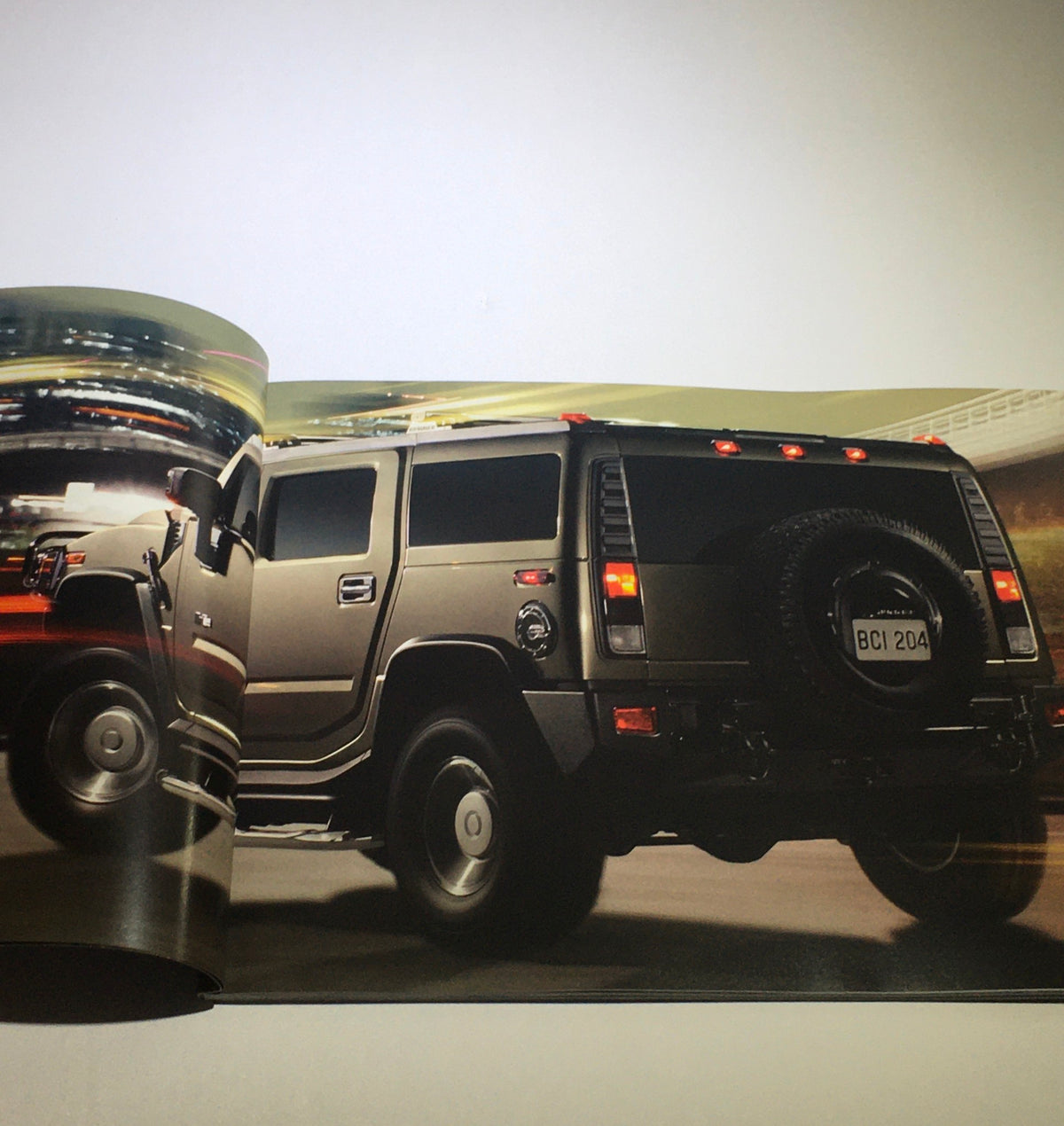 Auto Design Magazine Hummer 2006 Hummer H2 SUV SUT Dealership Car Auto Brochure Catalog