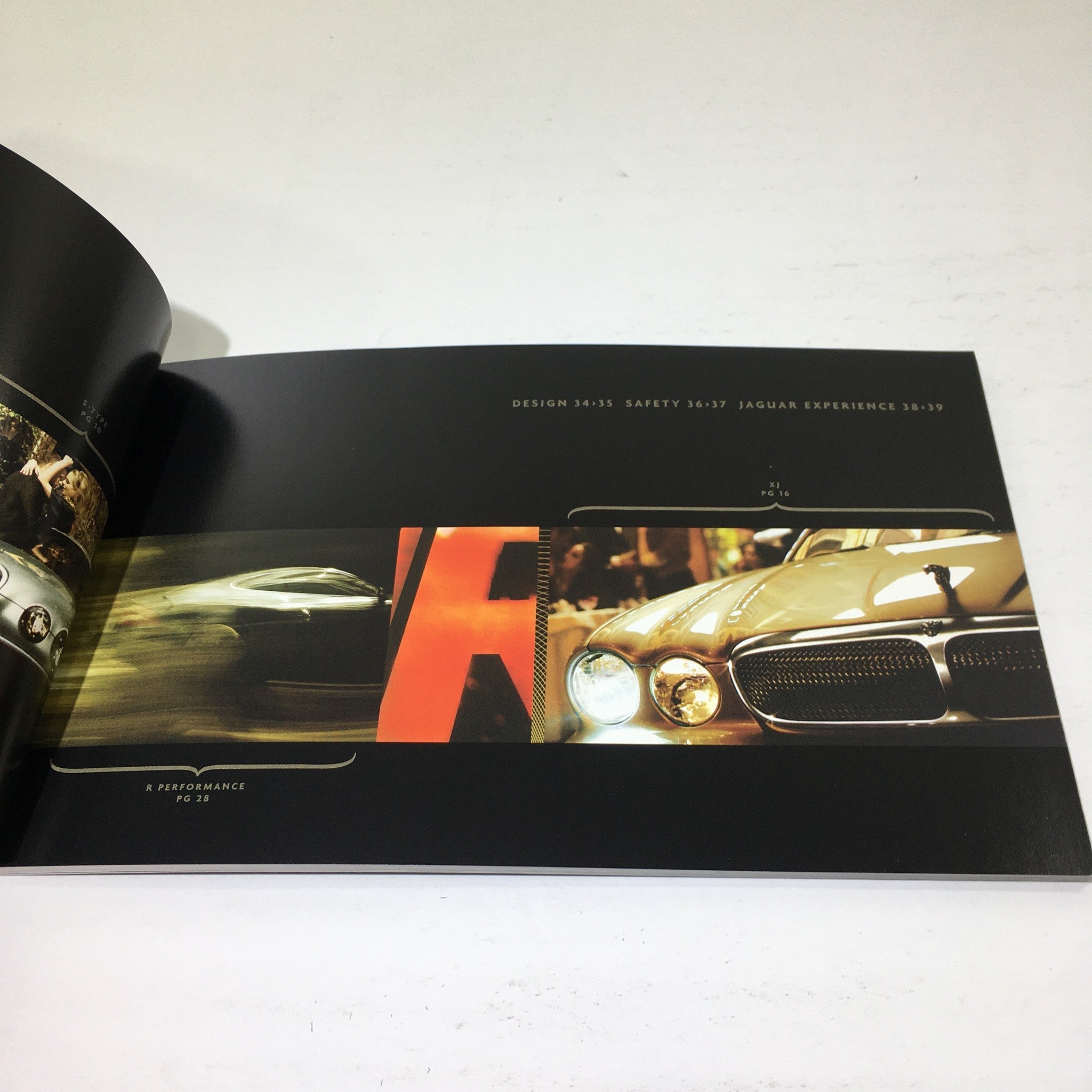 2007 Jaguar PG 28 Dealership Car Auto Brochure Catalog