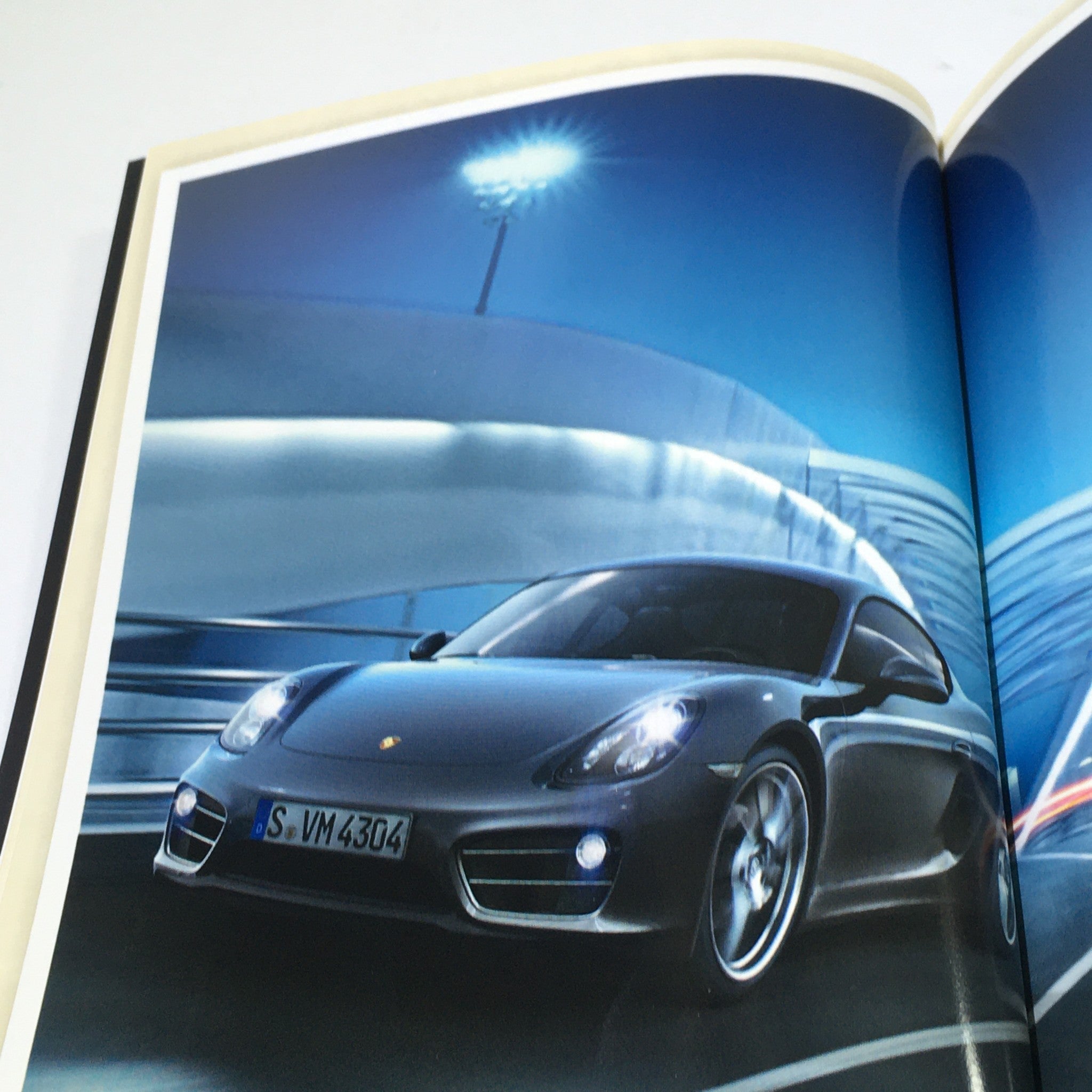 2014 Porsche Cayman Coupe Boxster Roadster Dealership Car Auto Brochure Catalog