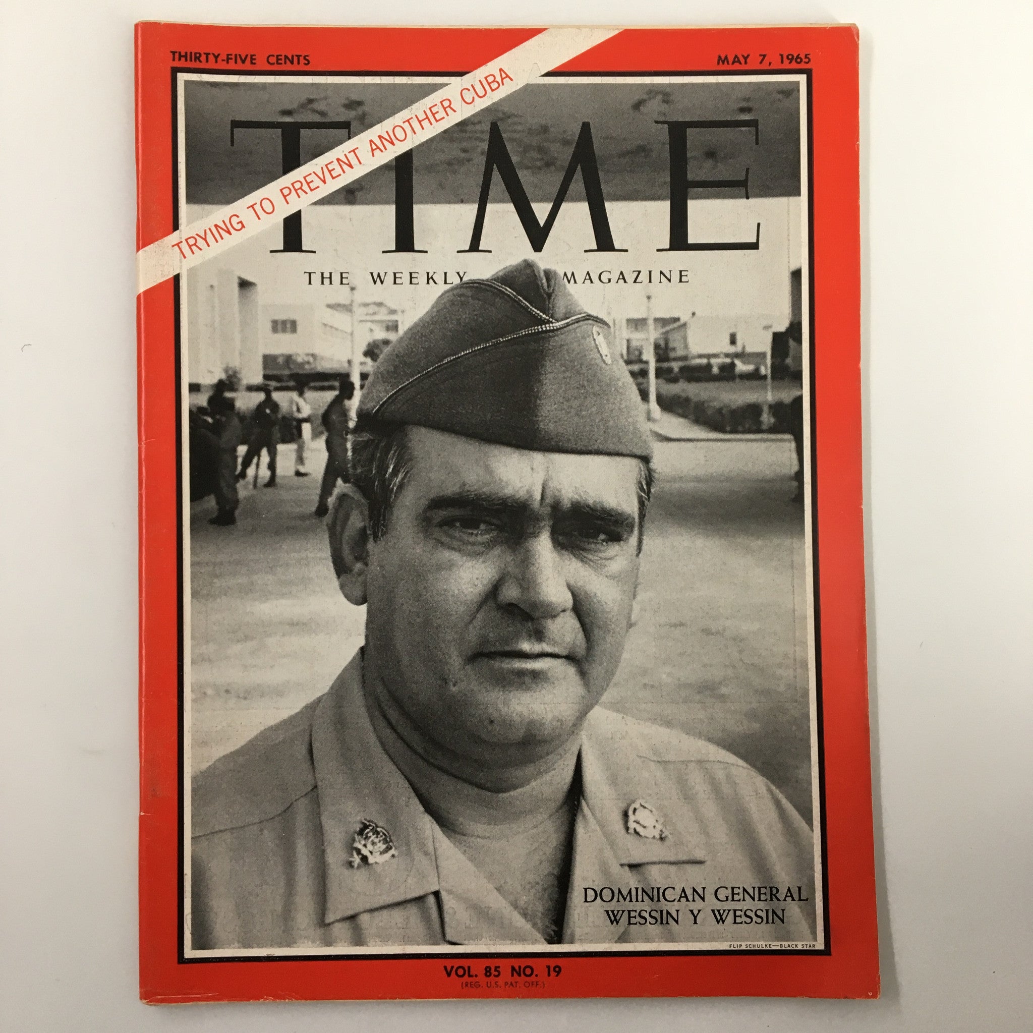 VTG Time Magazine May 7 1965 Dominican General Wessin Y Wessin No Label