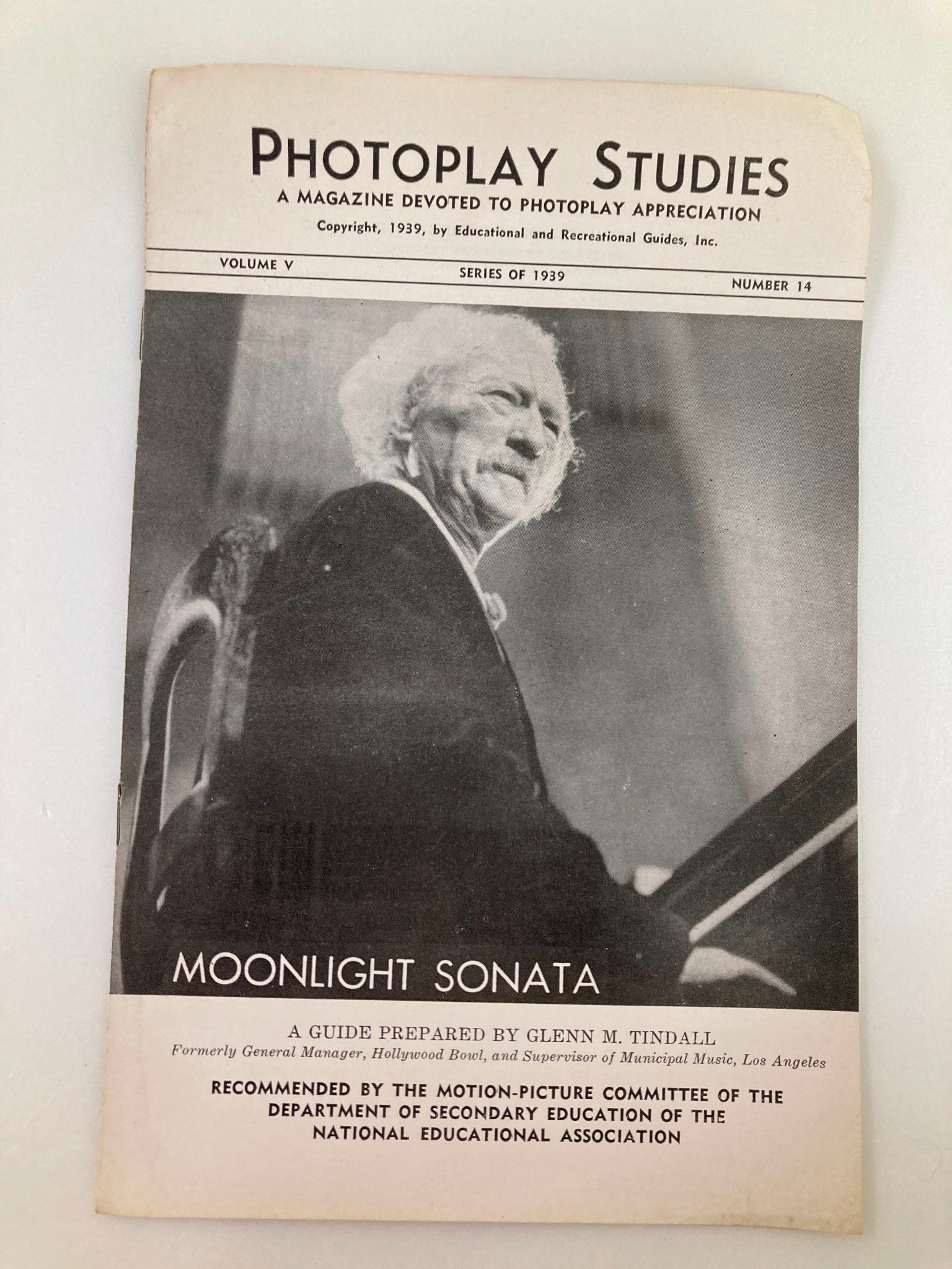 Cover of 1939 Photoplay Studies Program Vol 5 #14 featuring a promotional image from Moonlight Sonata, showcasing a notable figure from the production.