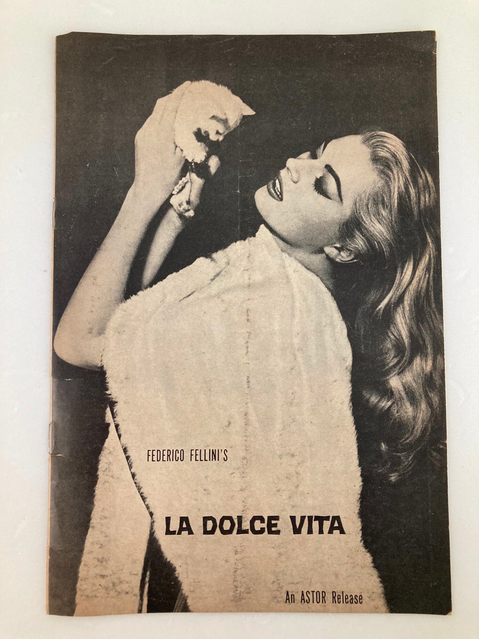 1960 Souvenir Program Henry Miller's Theaters Anita Ekberg in La Dolce Vita