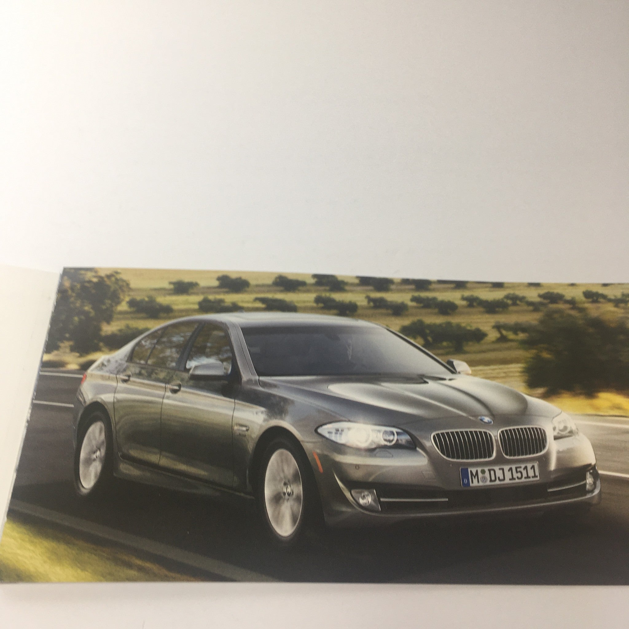 2009 BMW 528i xDrive Dealership Car Auto Brochure Catalog