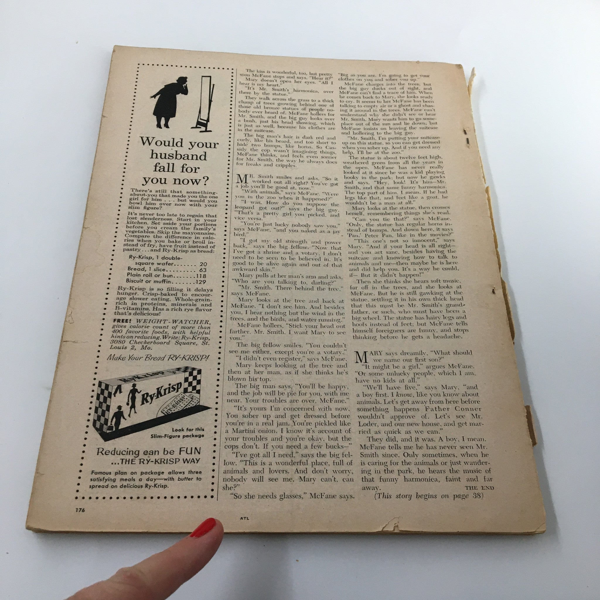 VTG Woman's Day Magazine March 1954 A Job That Meant A Big Advance No Label