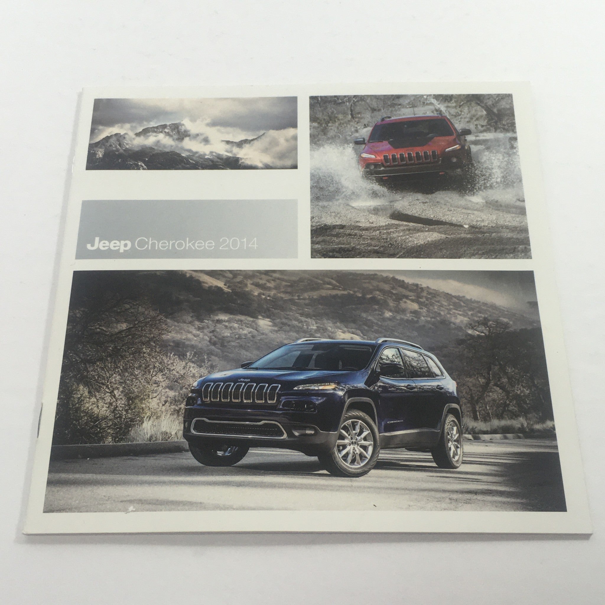 2014 Jeep Cherokee 4x4 Dealership Car Auto Brochure Catalog