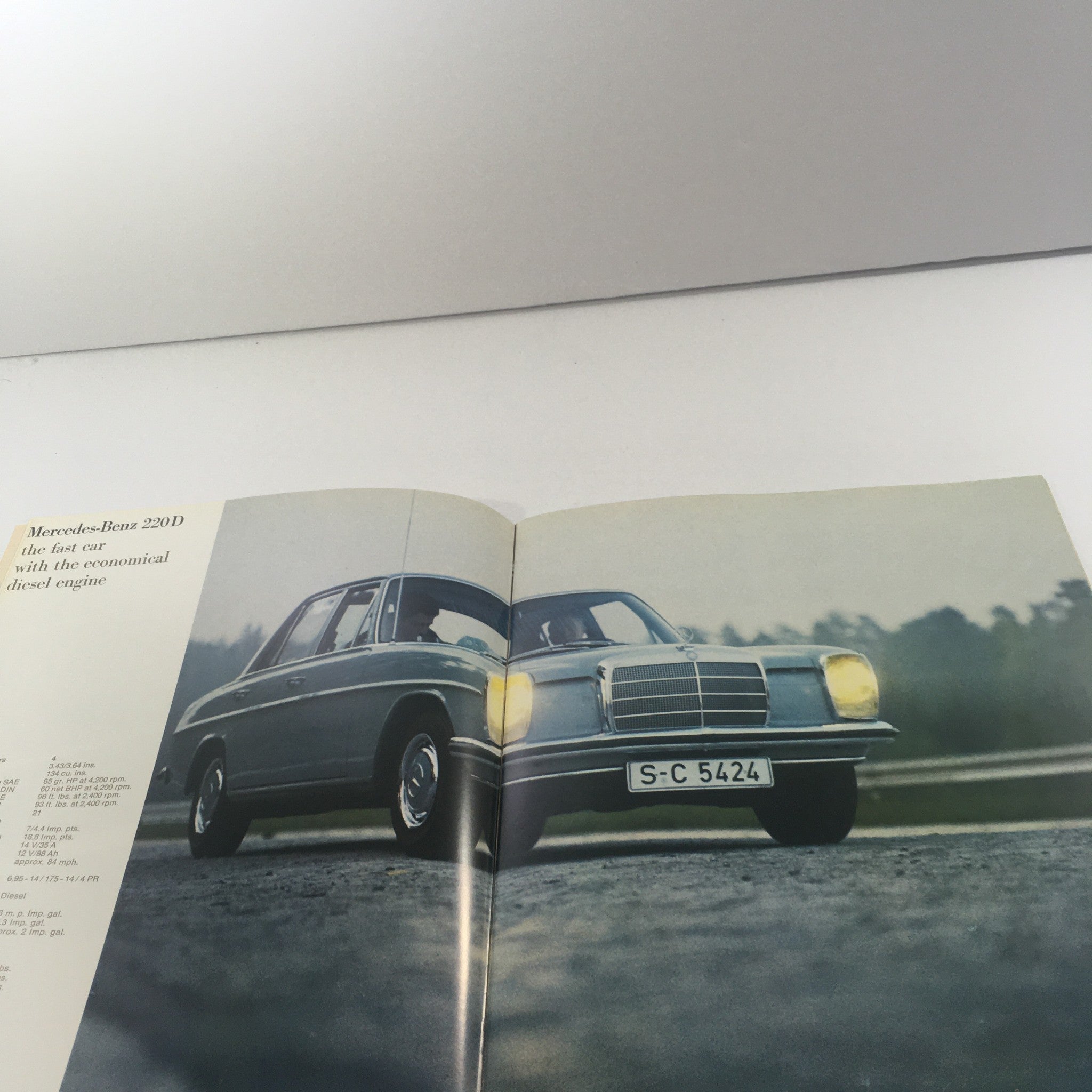 1960s Mercedes-Benz 200-D 220-D passenger programme Car Auto Brochure Catalog