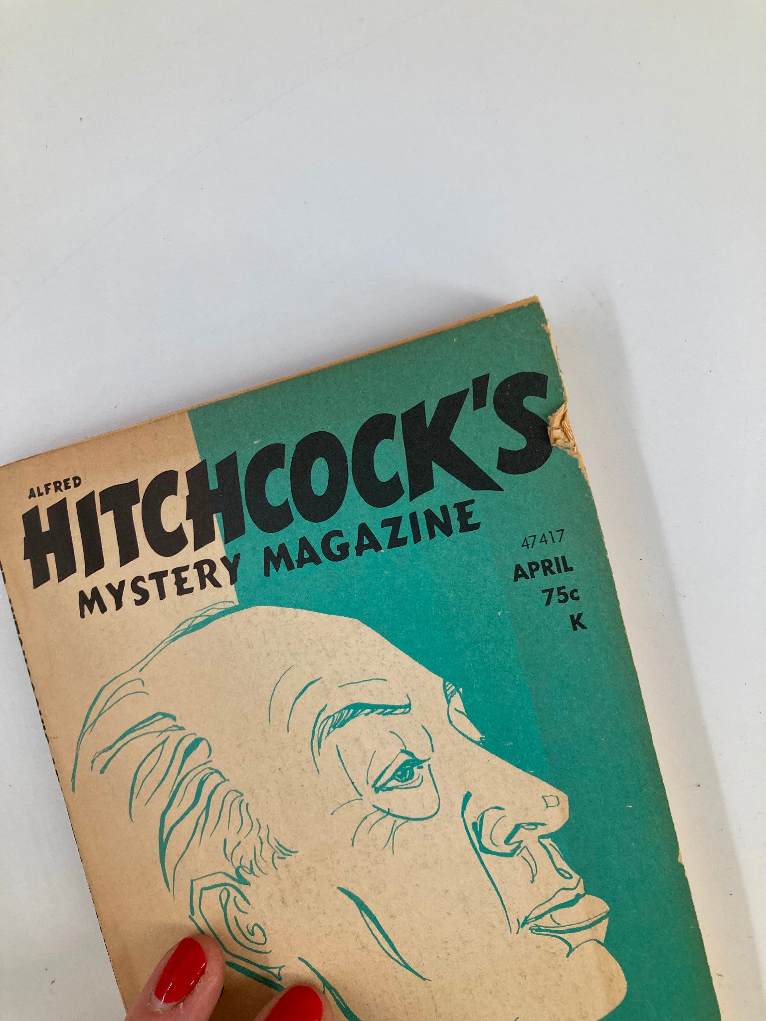 Alfred Hitchcock's Mystery Magazine April 1973 Robbery at the Palace No Label