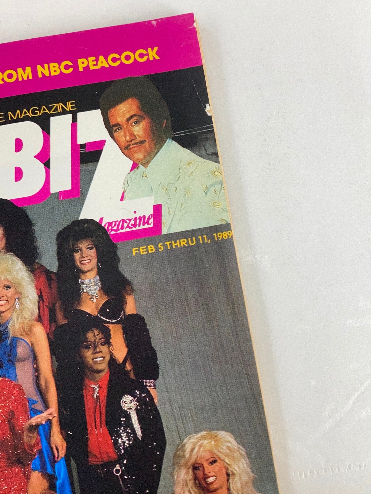 Close-up shot of the cover of VTG Showbiz Magazine February 5 1989 highlighting Norbert Aleman and the entertainment scene.