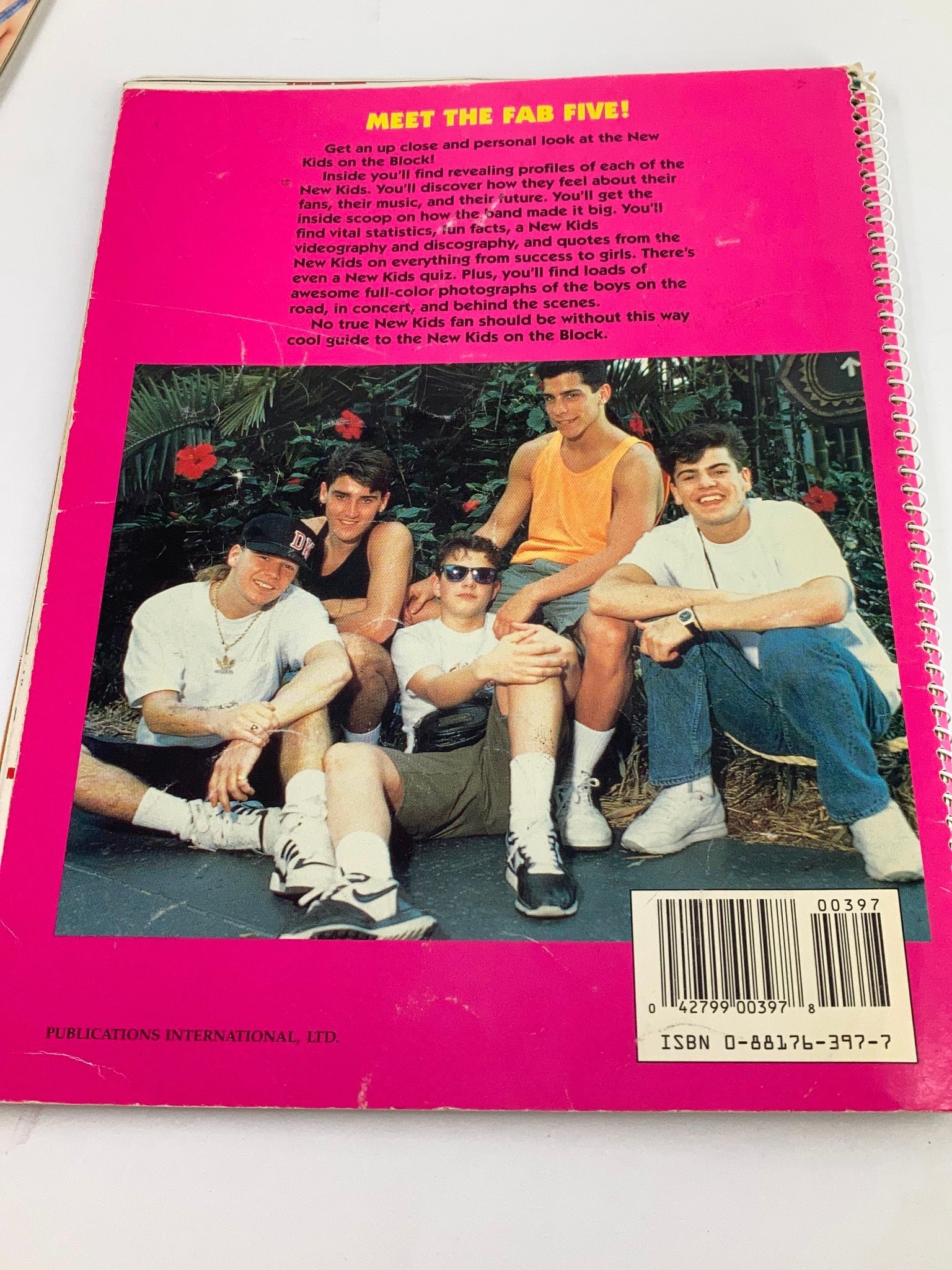 1990 Publications International, Ltd. Presents New Kids On The Block