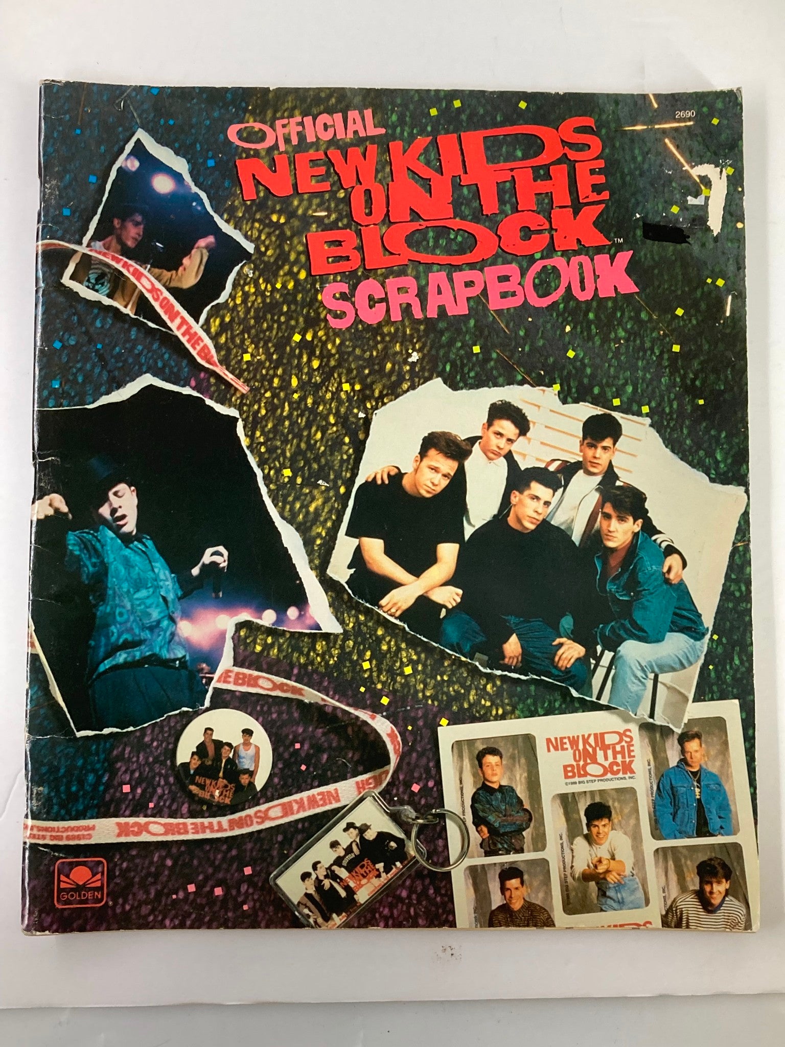 1989 Official New Kids on The Block Bonus Scrapbook