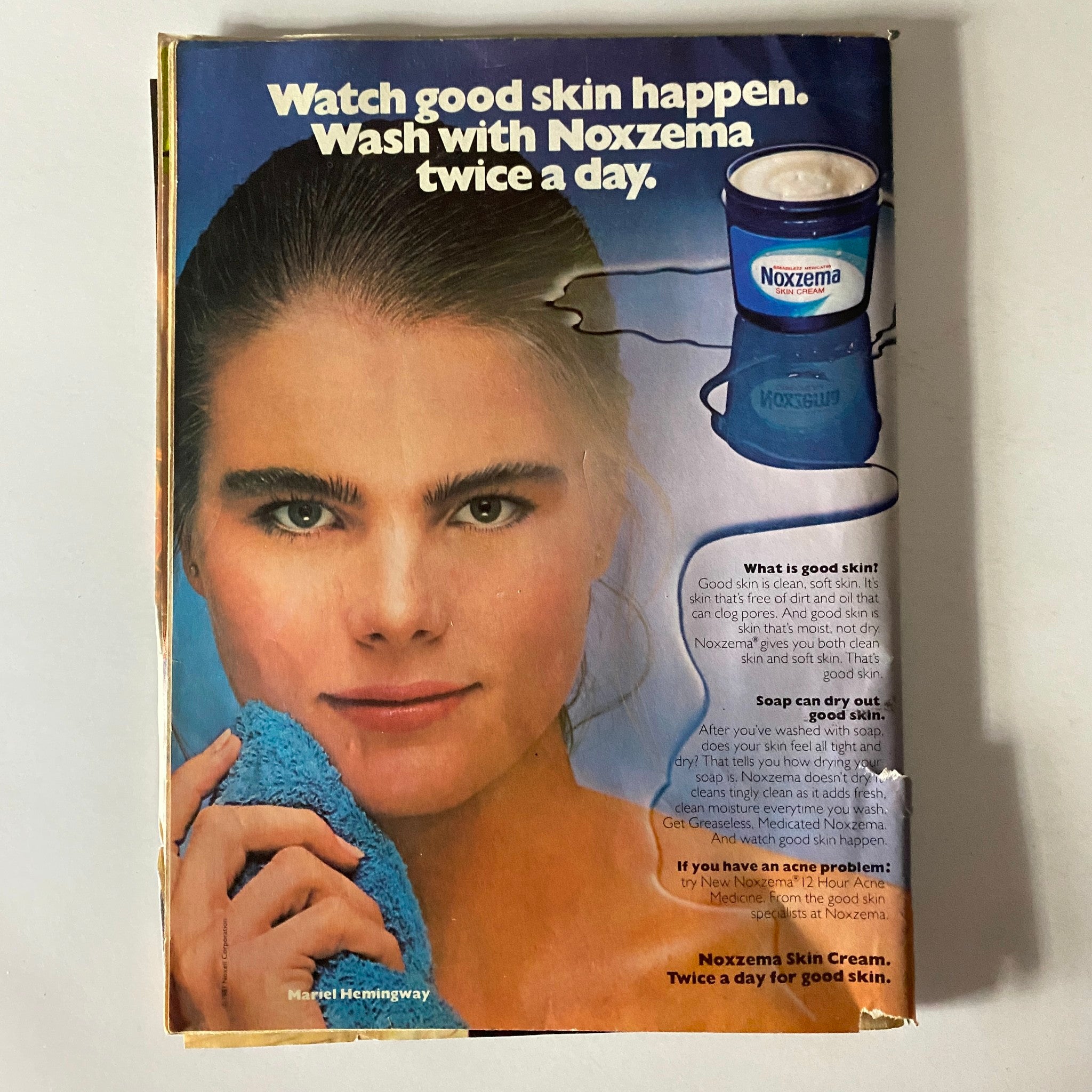 Noxzema advertisement in Tiger Beat Magazine November 1981, featuring model Mariel Hemingway promoting skin care with a towel and Noxzema cream.
