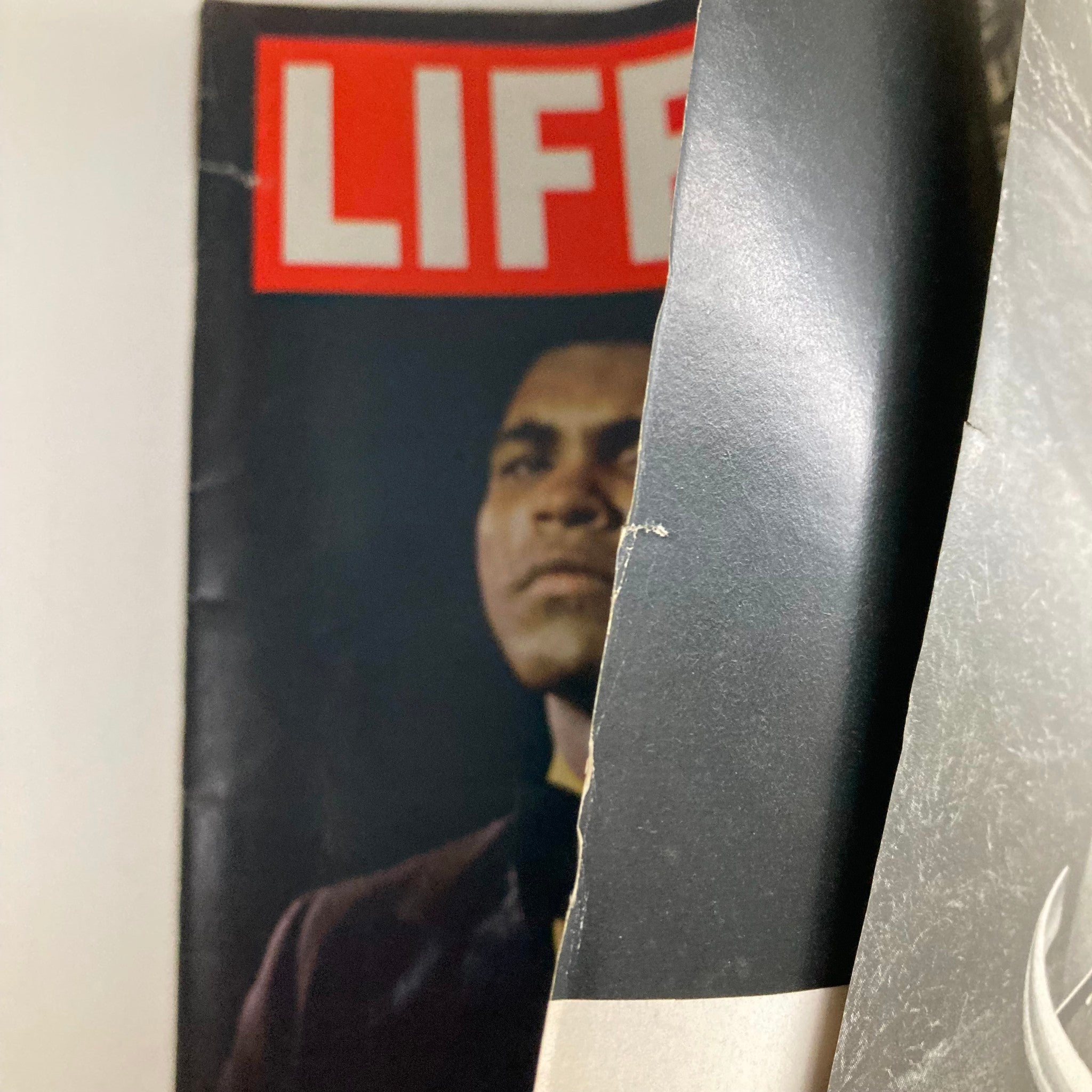 VTG Life Magazine March 5 1971 Muhammad Ali and Joe Frazier Battle of the Champs