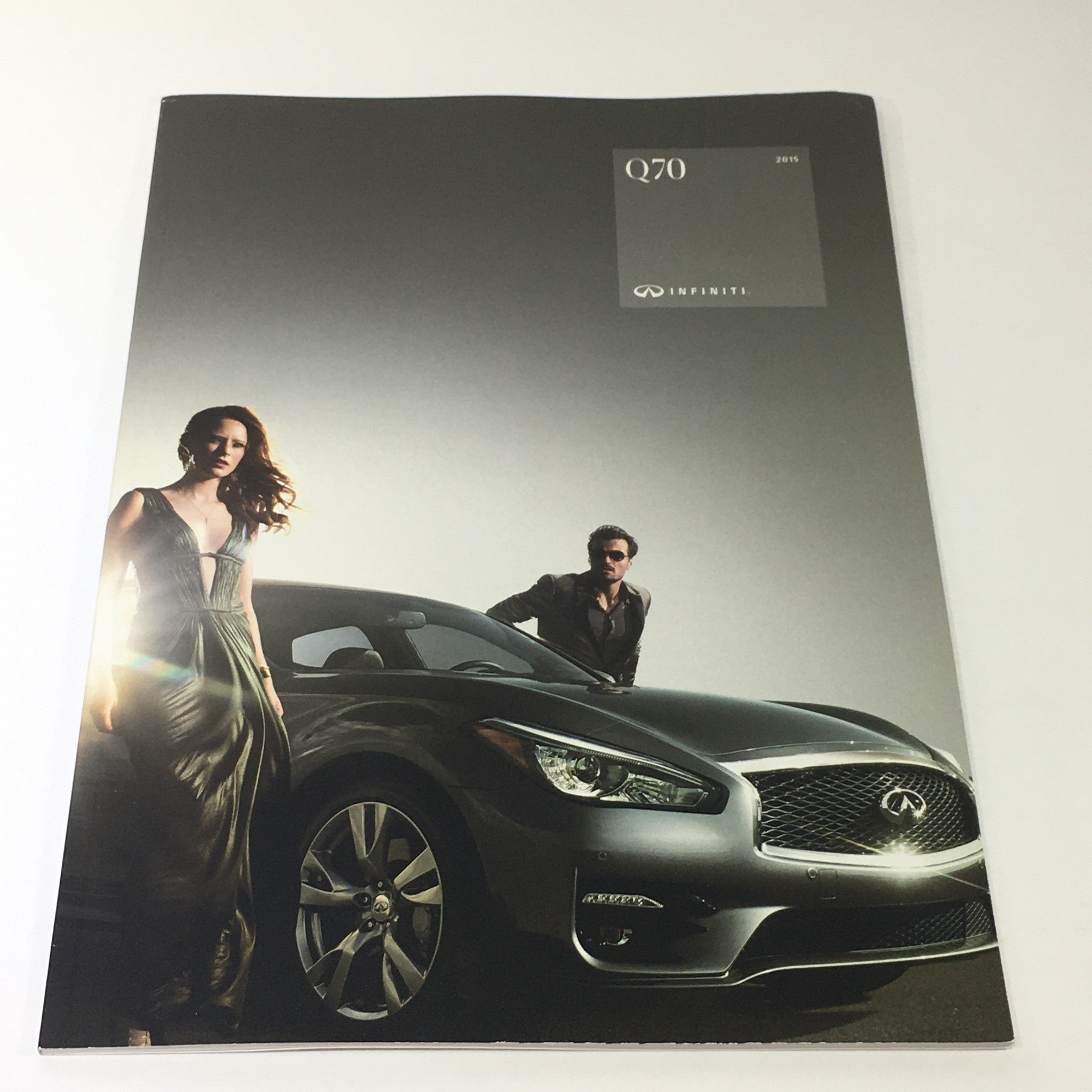 2015 Infiniti Q70 Dealership Car Auto Brochure Catalog