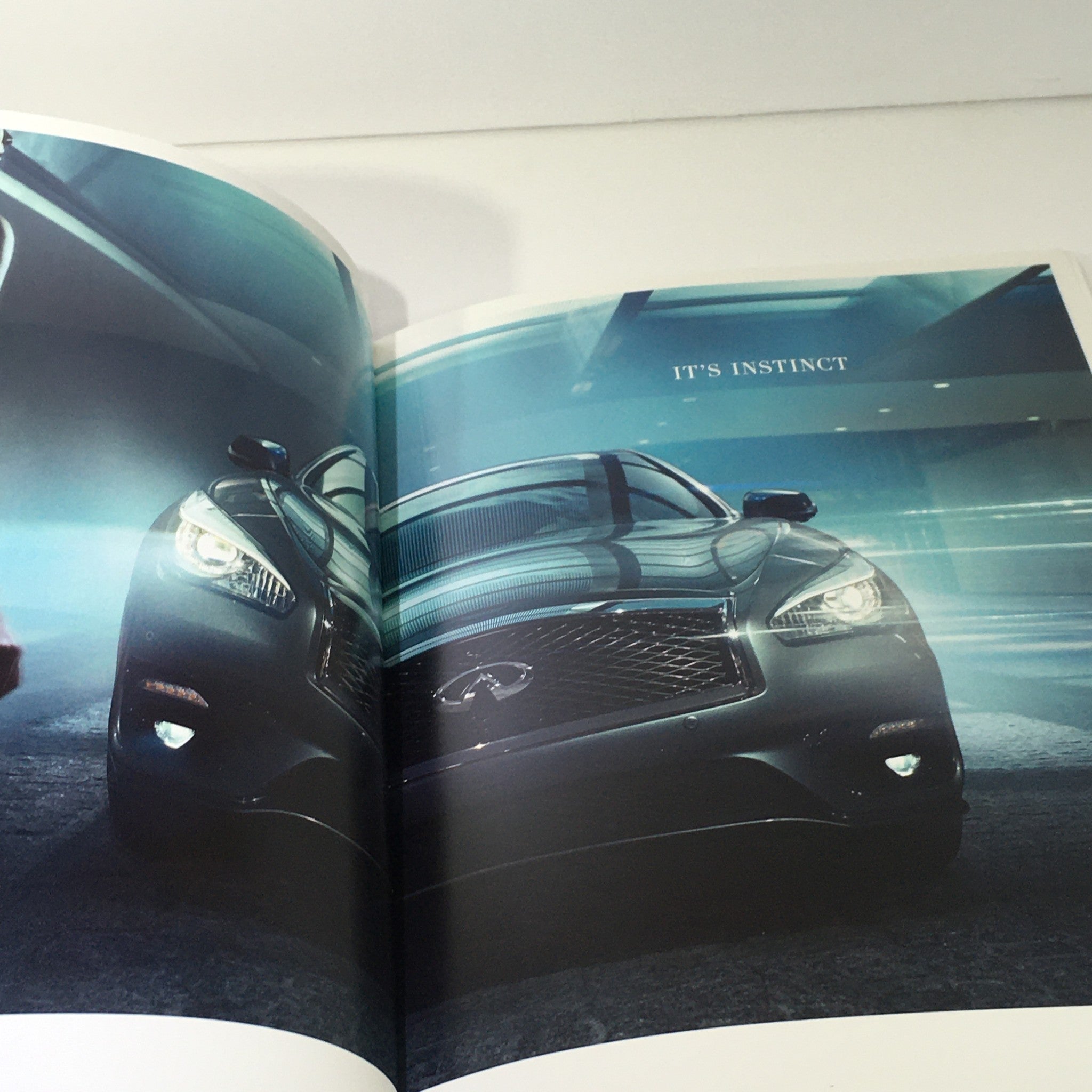 2015 Infiniti Q70 Dealership Car Auto Brochure Catalog