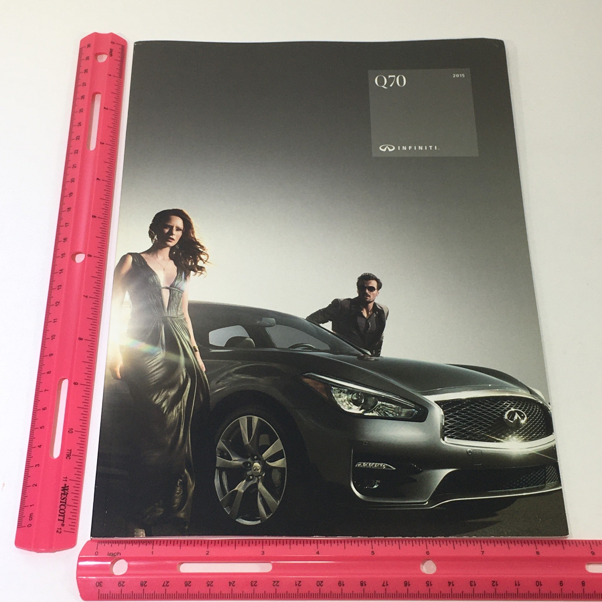 2015 Infiniti Q70 Dealership Car Auto Brochure Catalog