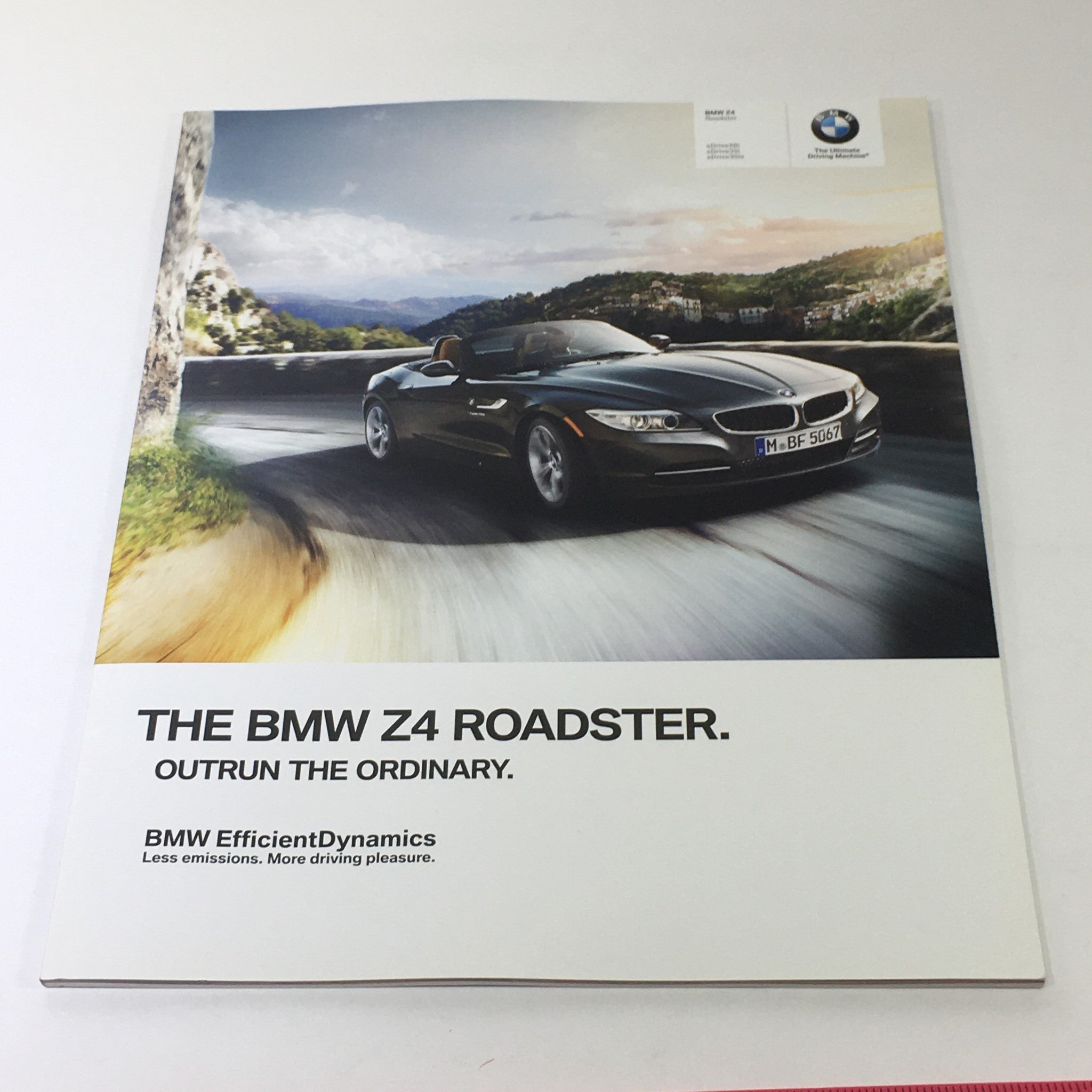 2014 BMW Z4 Roadster Dealership Car Auto Brochure Catalog