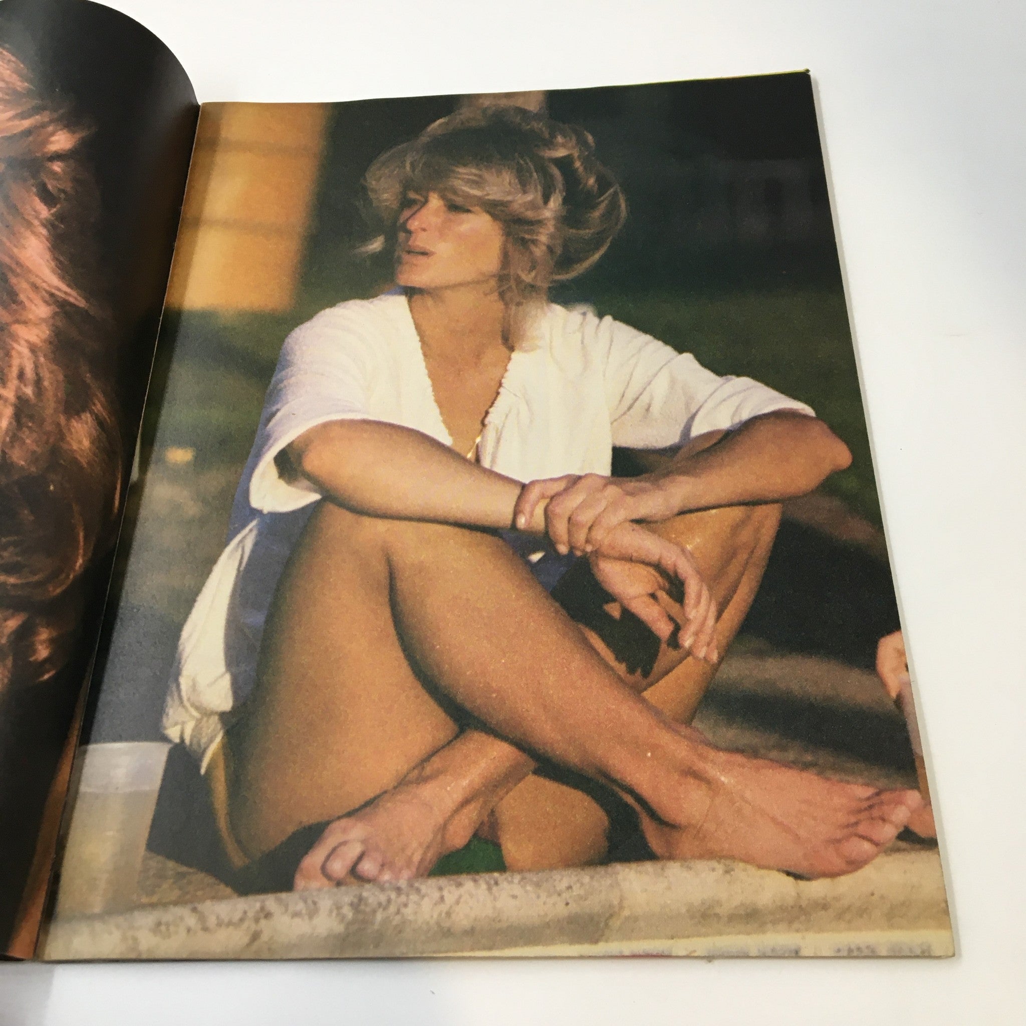 VTG TV Superstar Magazine October 1977 Farrah Fawcett Photo Album No Label