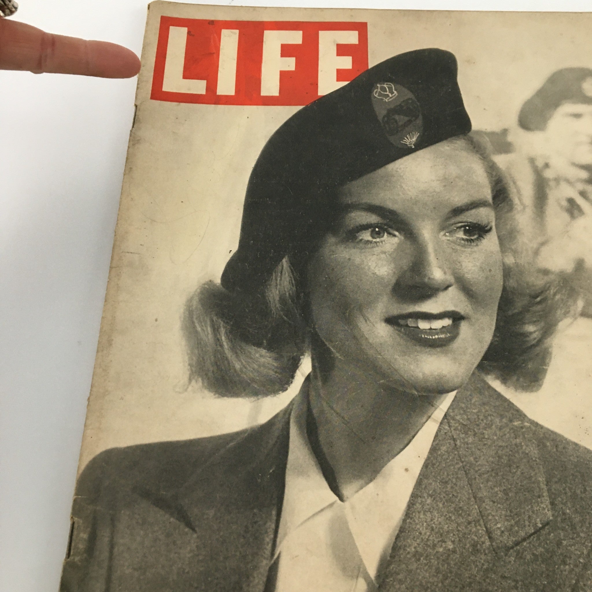 VTG Life Magazine April 5 1943 Montgomery Beret Feature Newsstand