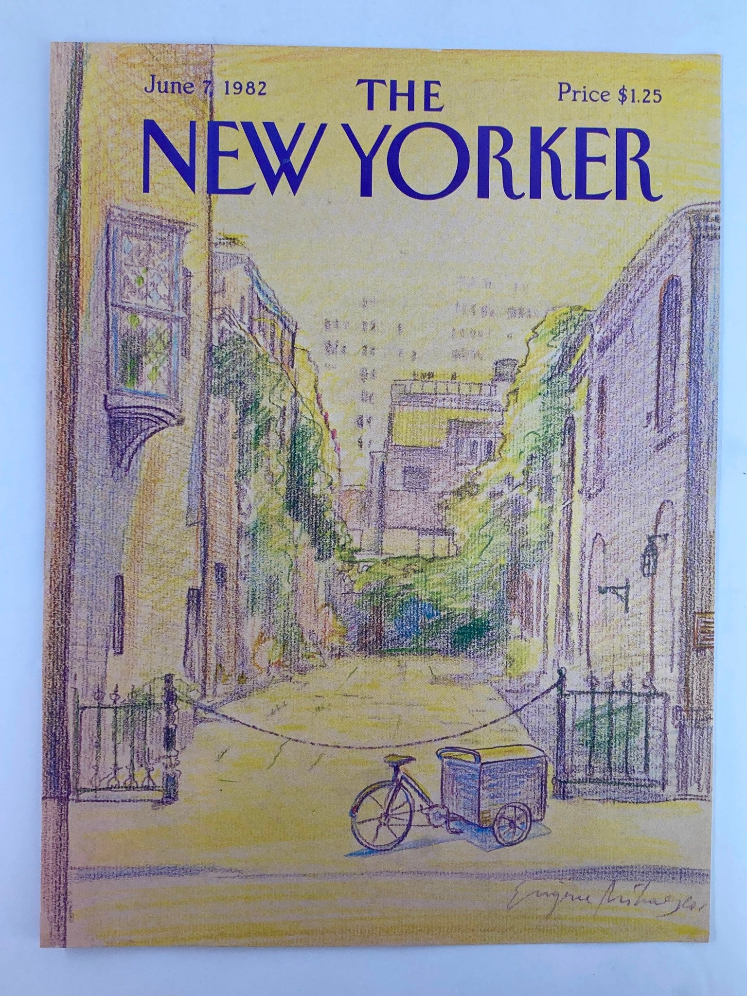 COVER ONLY The New Yorker June 7 1982 Courtyard Bike by Eugene Mihaesco