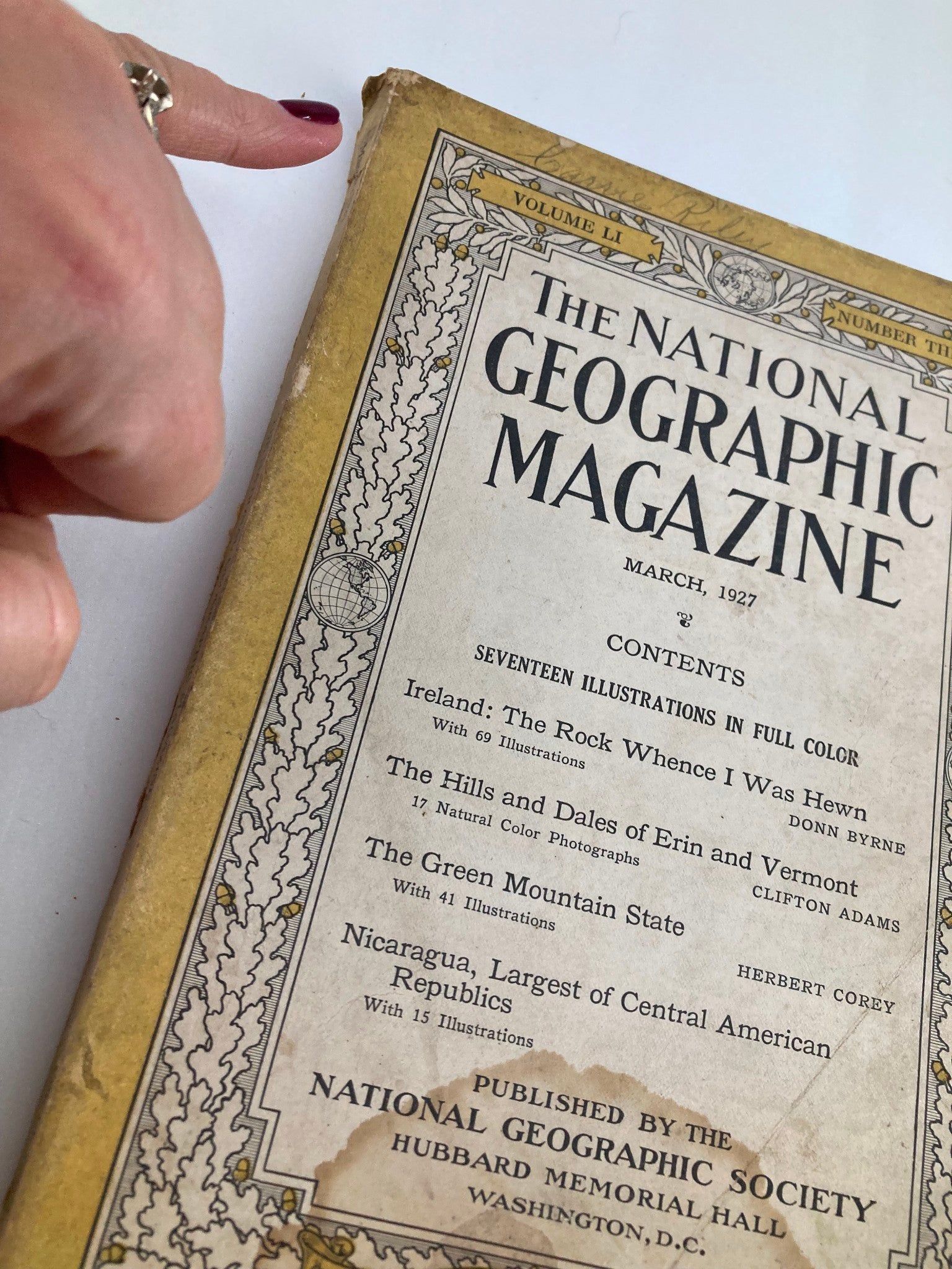 VTG The National Geographic Magazine March 1927 Green Mountain State No Label