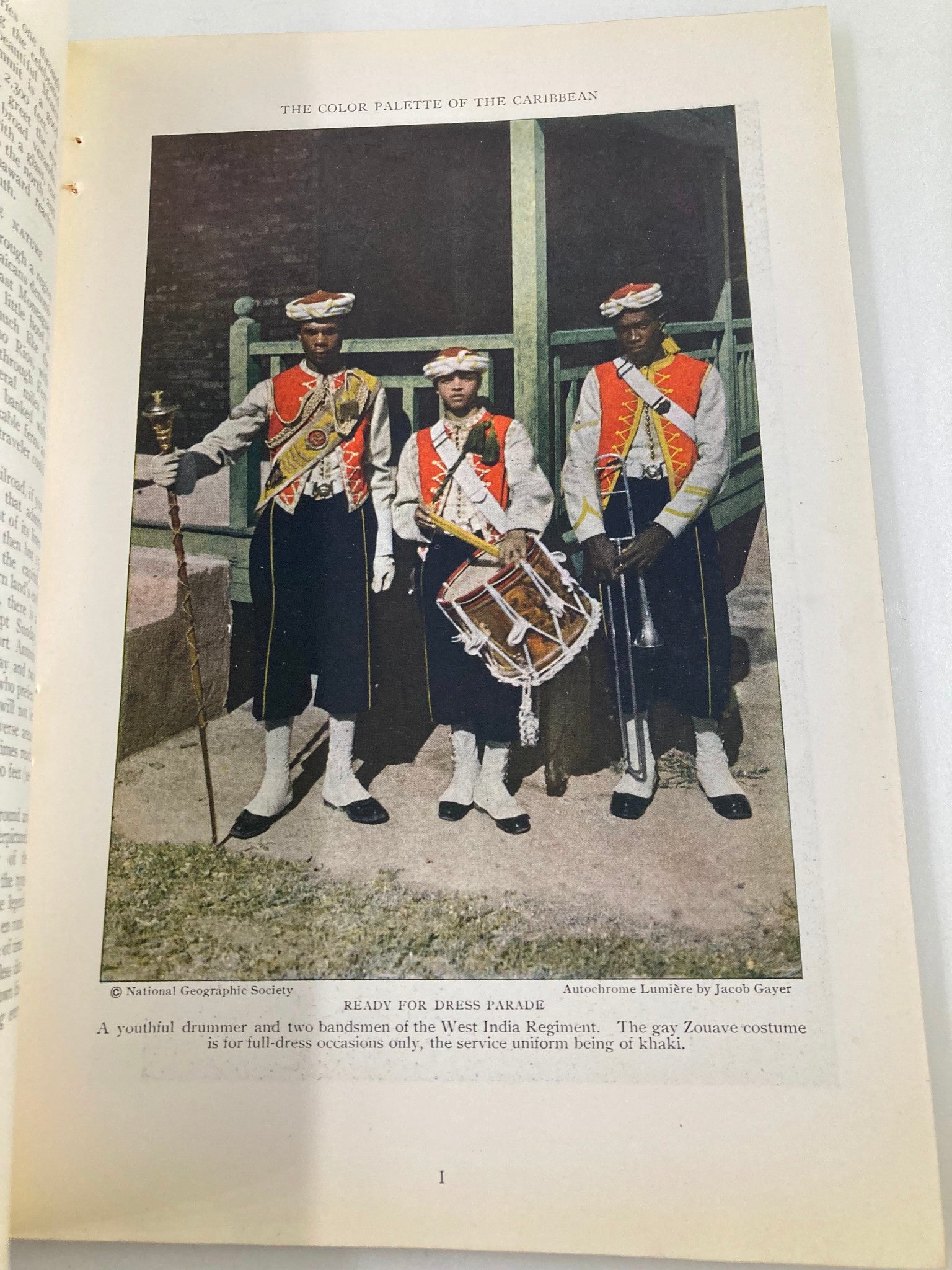 VTG The National Geographic Magazine January 1927 Palette of Caribbean No Label