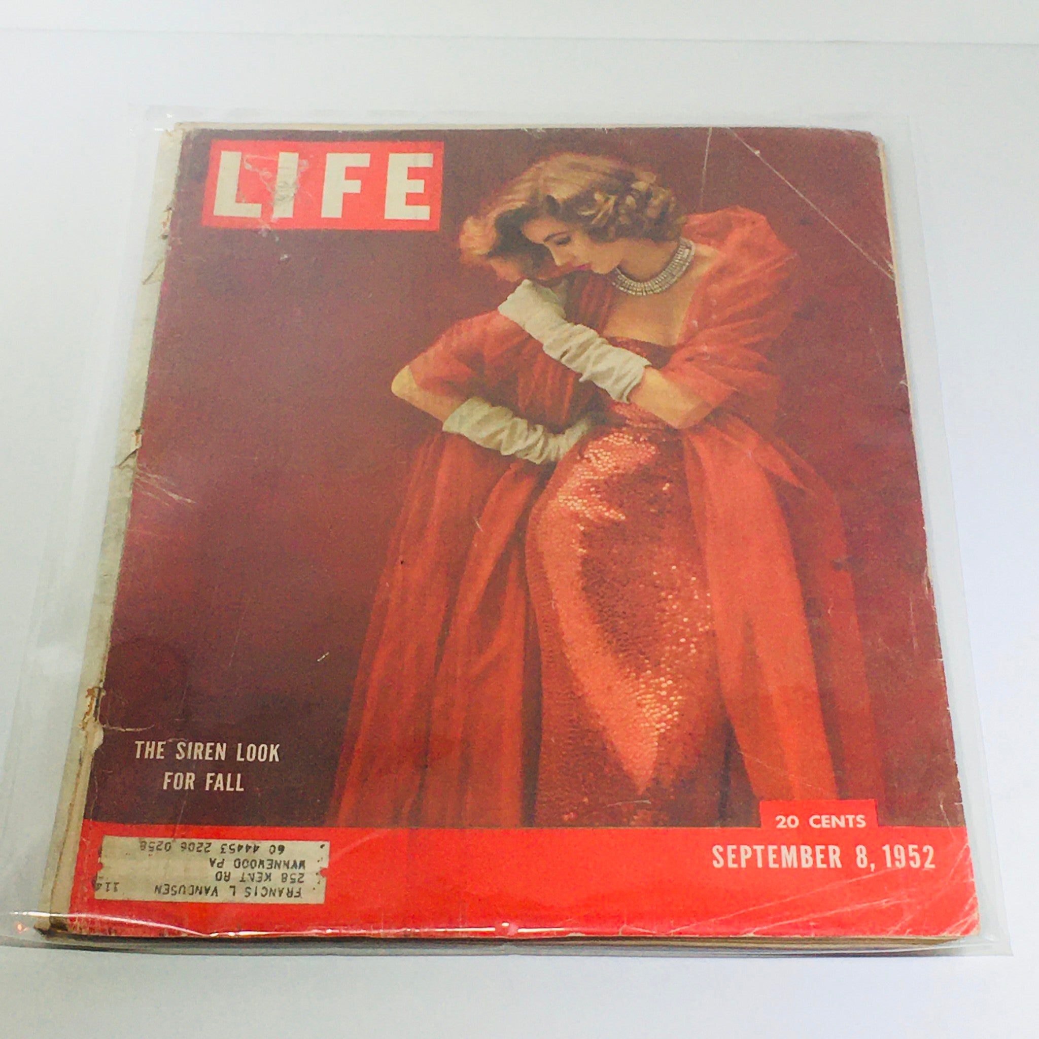 VTG Life Magazine: Sept 8 1952 - The Siren Look for Fall/Suzie Parker