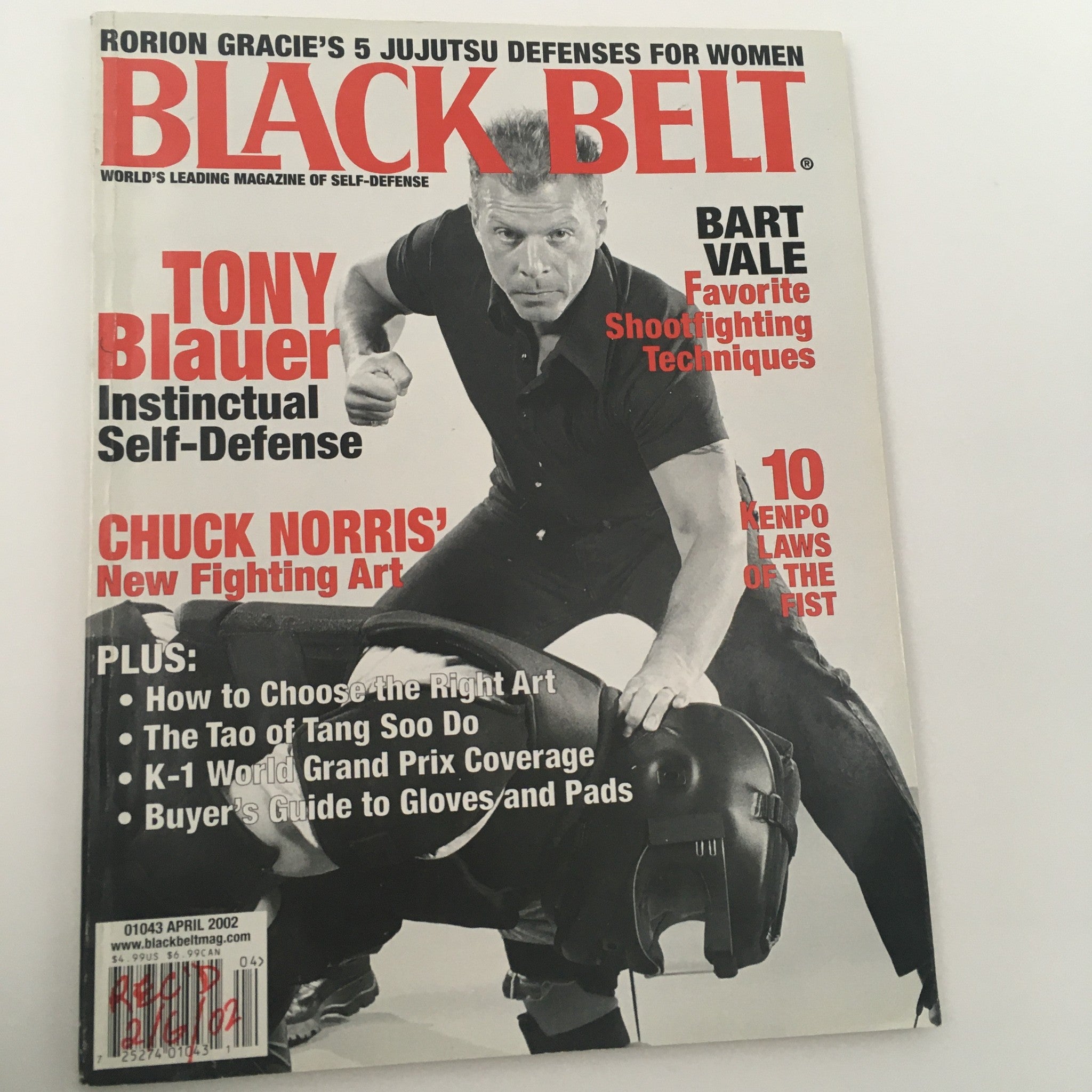 Black Belt Magazine April 2002 Tony Blauer Instinctual Self-Defense, Newsstand