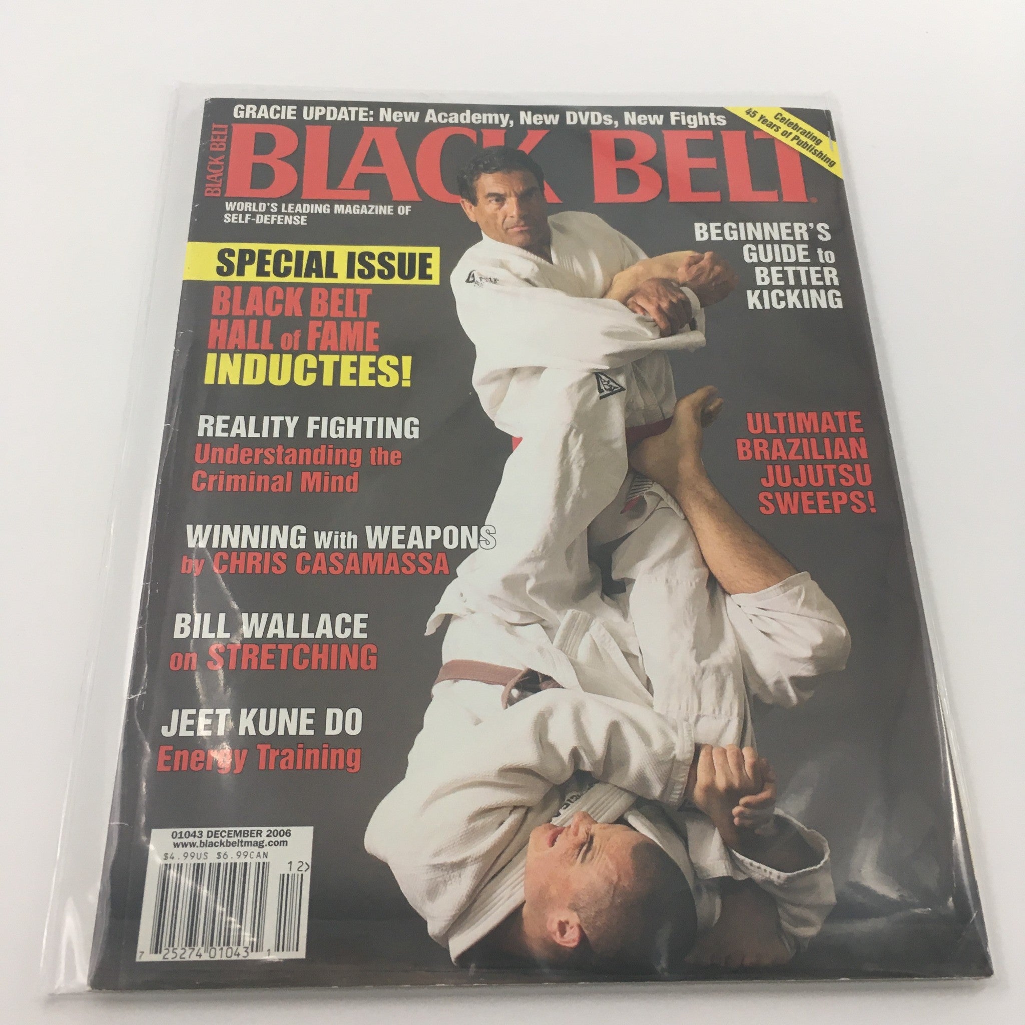 Black Belt Magazine December 2006 Bill Wallace on Stretching, Newsstand