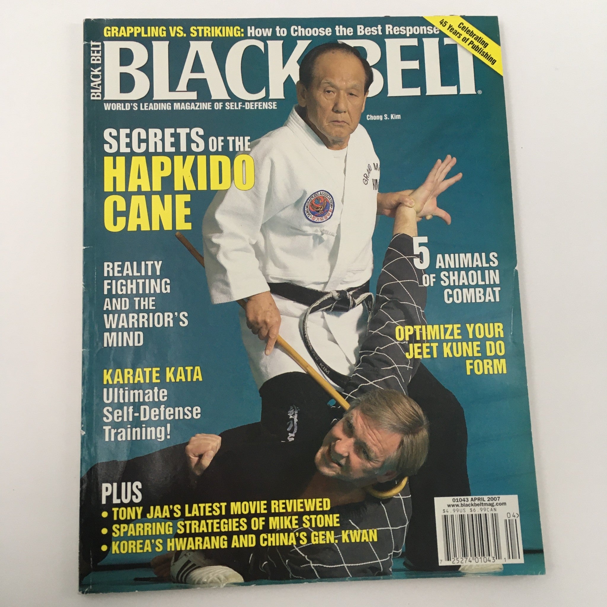 Black Belt Magazine April 2007 Sparring Strategies of Mike Stone, Newsstand