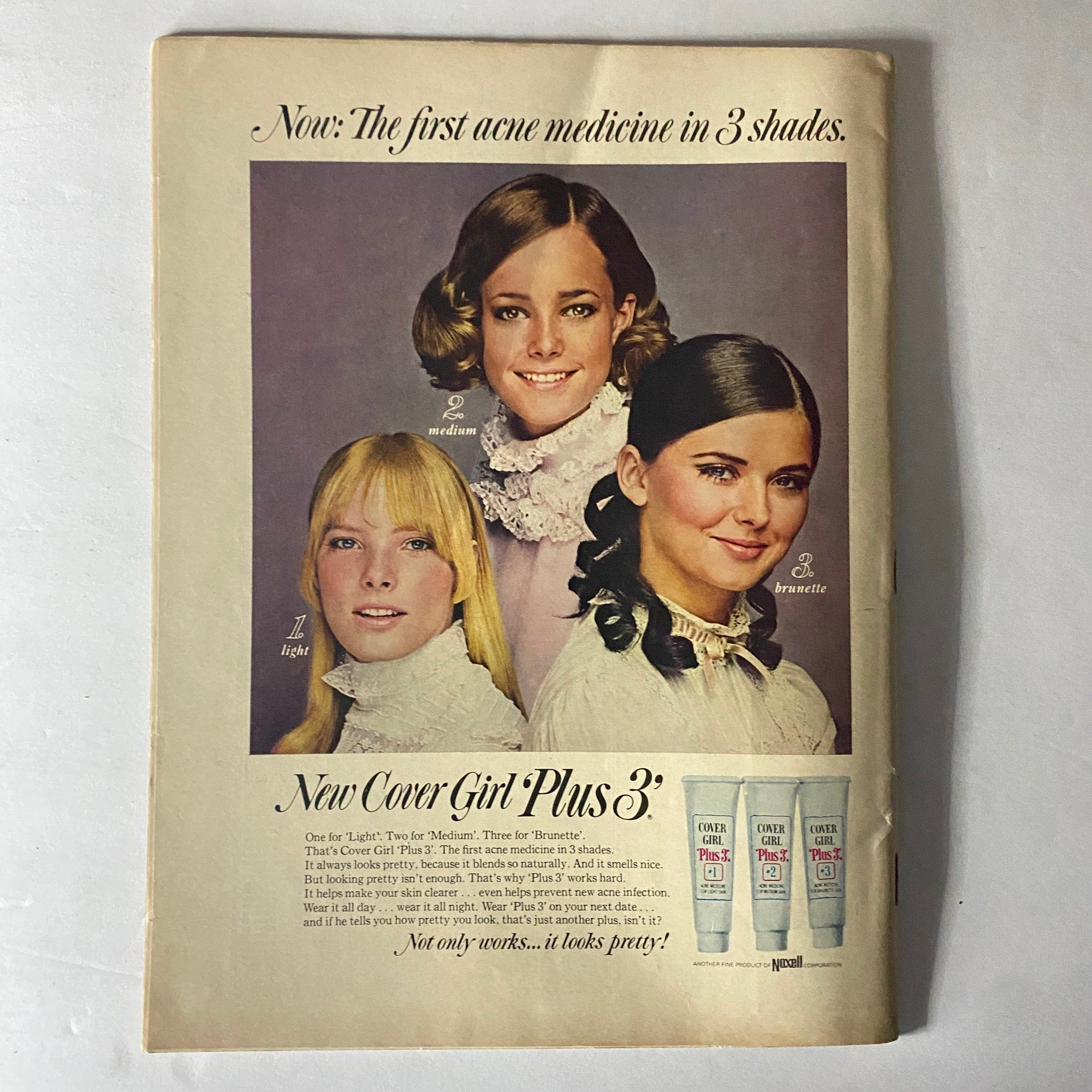 American Girl Magazine February 1969 Julie's London by Susan McCartney