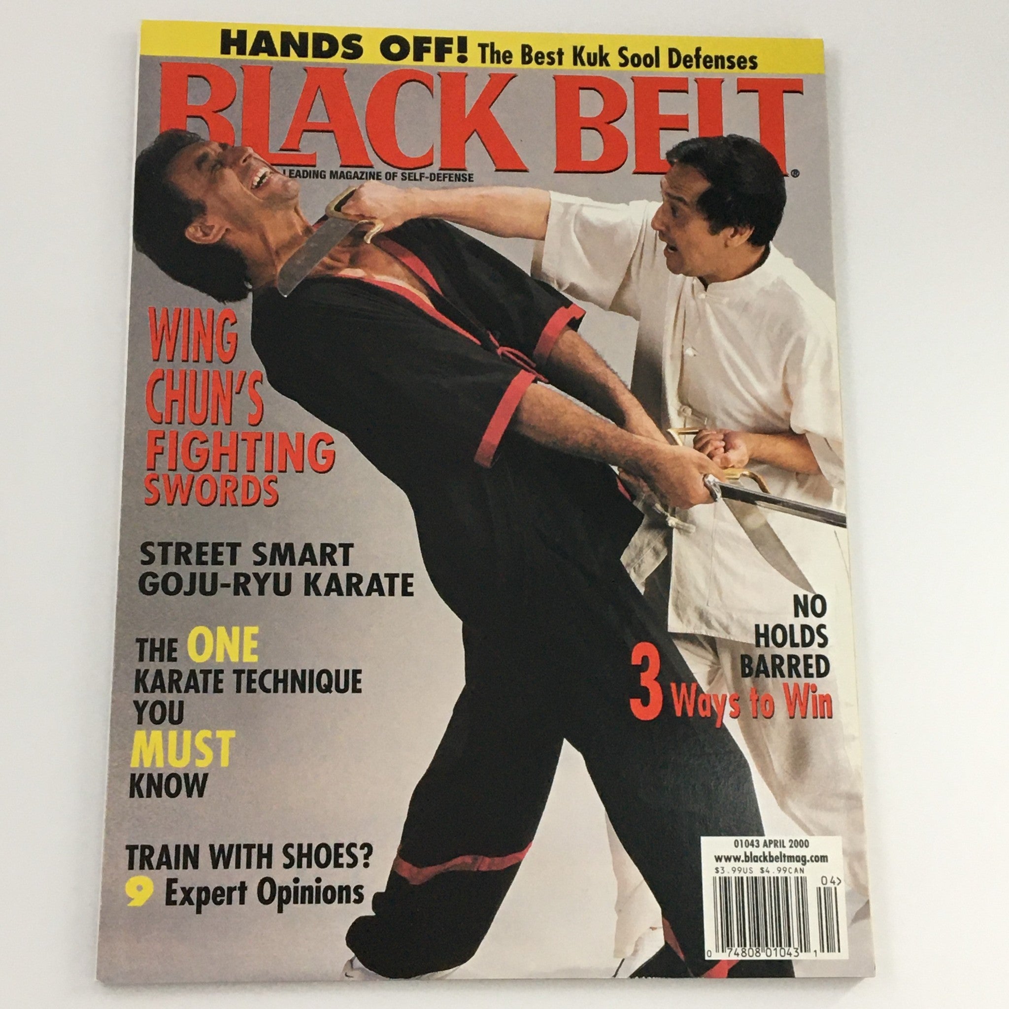 Black Belt Magazine April 2000 Wing Chun's Fighting Swords Feature, Newsstand