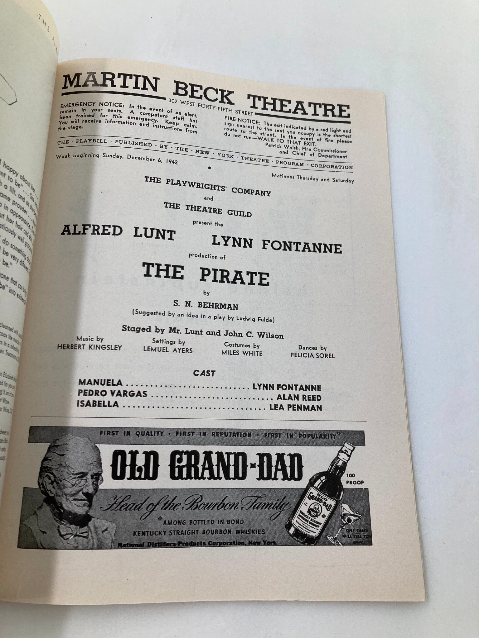 1942 Playbill Martin Beck Theatre Alfred Lunt, Lynn Fontanne in The Pirate