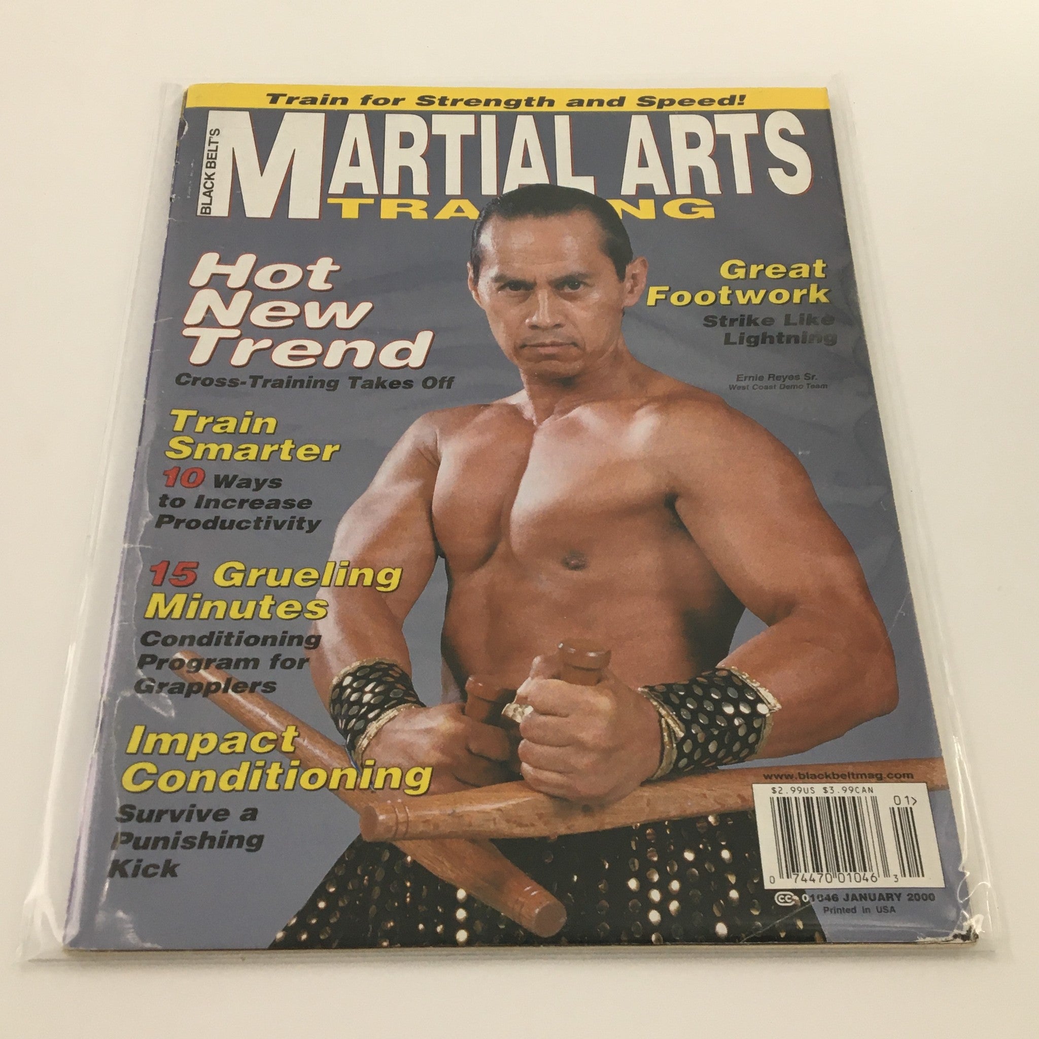 Black Belt's Martial Arts Training January 2000 Ernie Reyes Sr. Cover, Newsstand