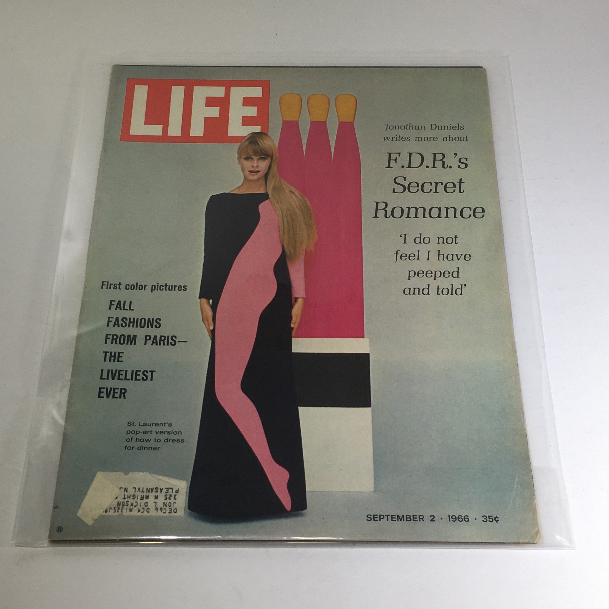 VTG Life Magazine: September 2 1966 - F.D.R's Secret Romance by Jonathan Daniels