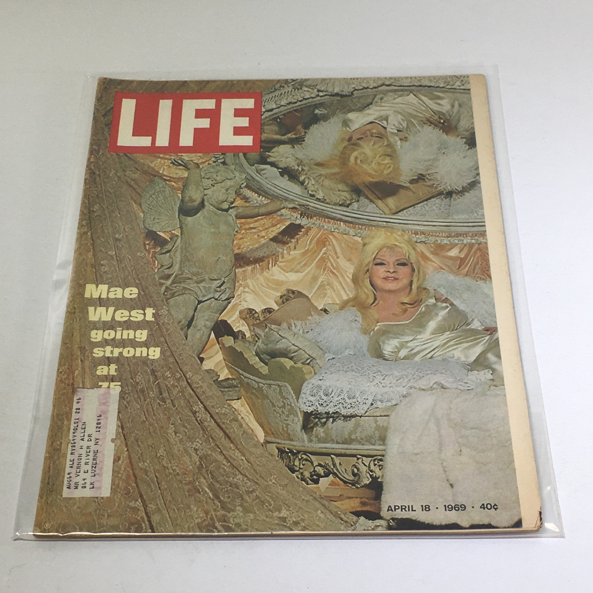 VTG Life Magazine: April 18 1969 - Mae West Going Strong at 75 Years Old