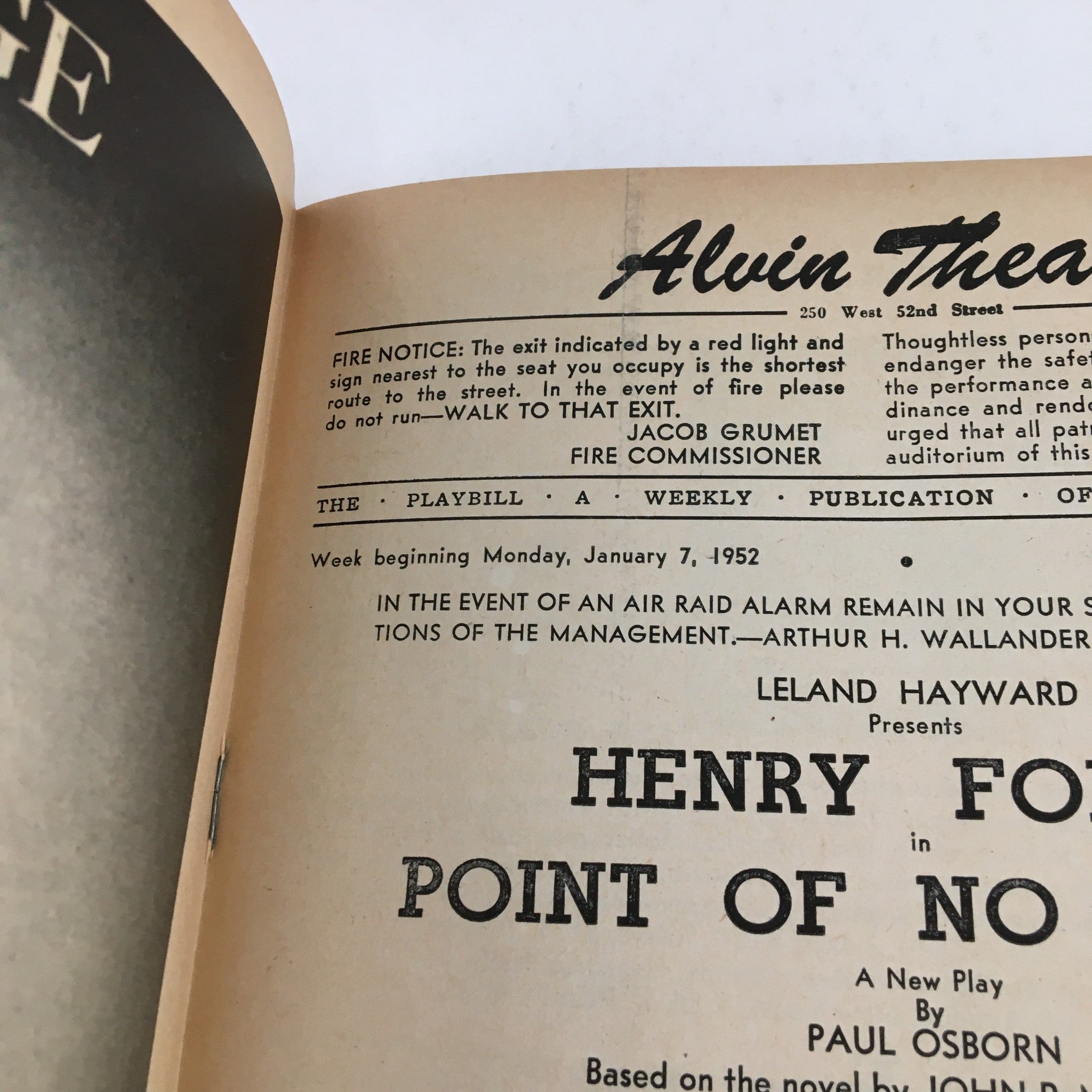 1952 Playbill Alvin Theatre Henry Fonda in Point of No Return by Paul Osborn