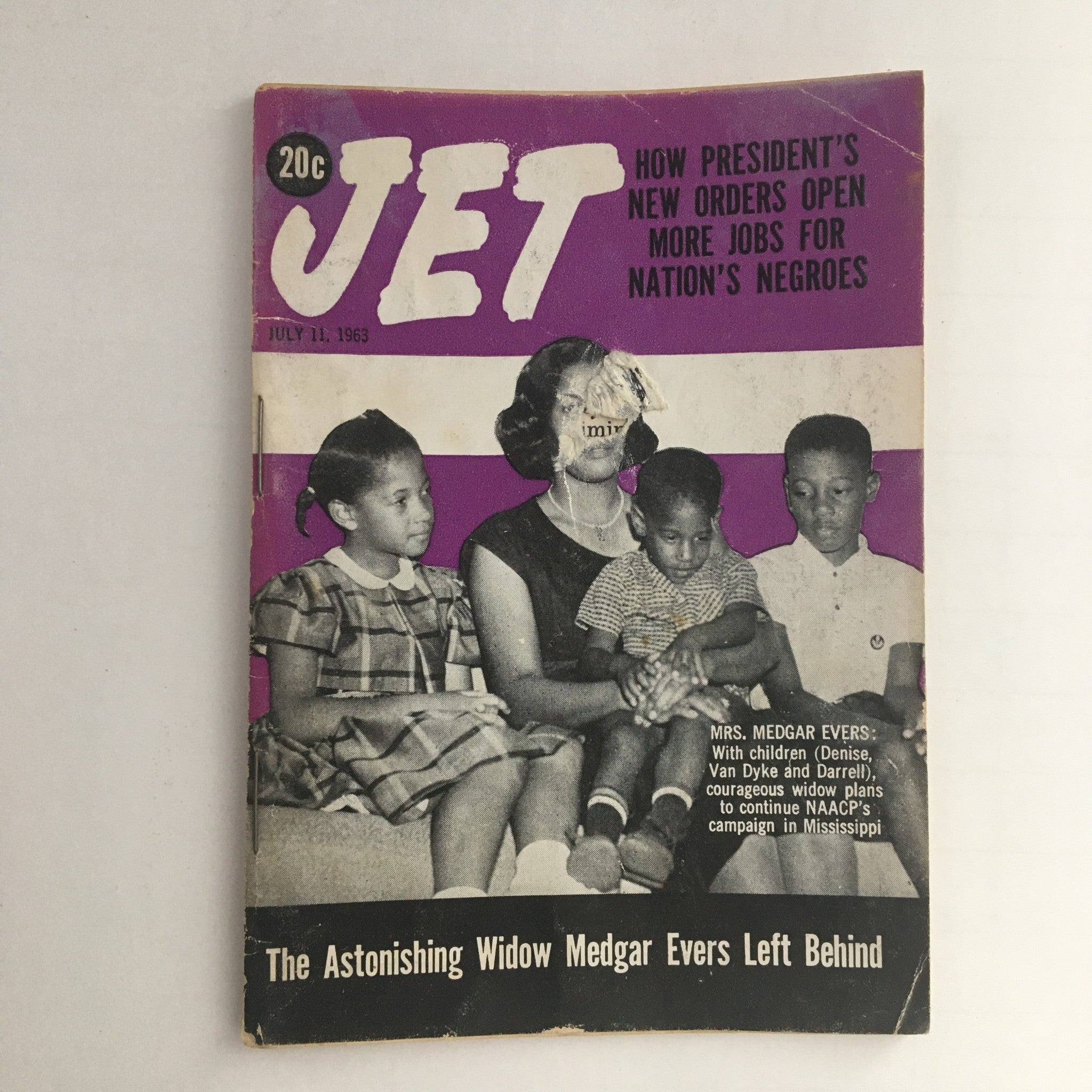 Jet Magazine July 11 1963 Widow Mrs. Medgar Evers with Children No Label