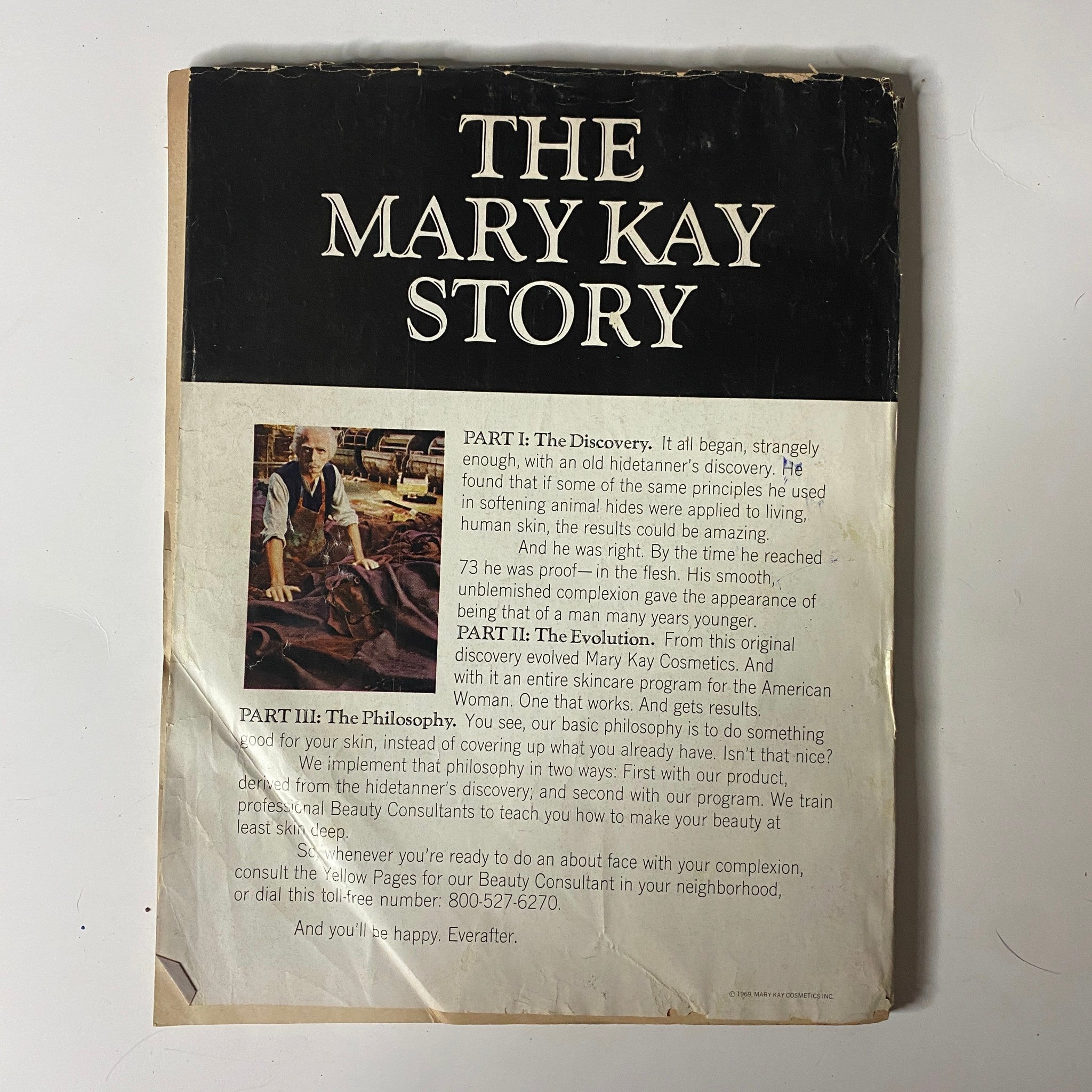 Vogue Magazine October 1, 1971 Donna Mitchell Cover featuring an advertisement for 'The Mary Kay Story.' The image provides insights into beauty philosophy and the evolution of makeup care.
