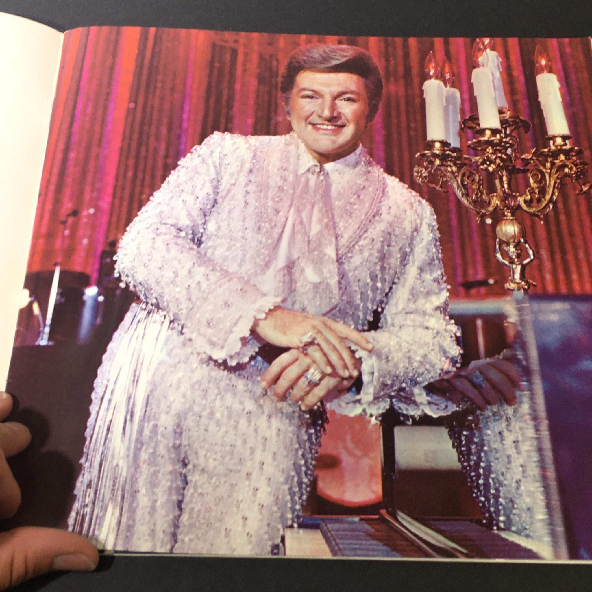 VTG 1970 The Liberace Story Book "Mr. Showmanship" Study in Sartorial Splendor