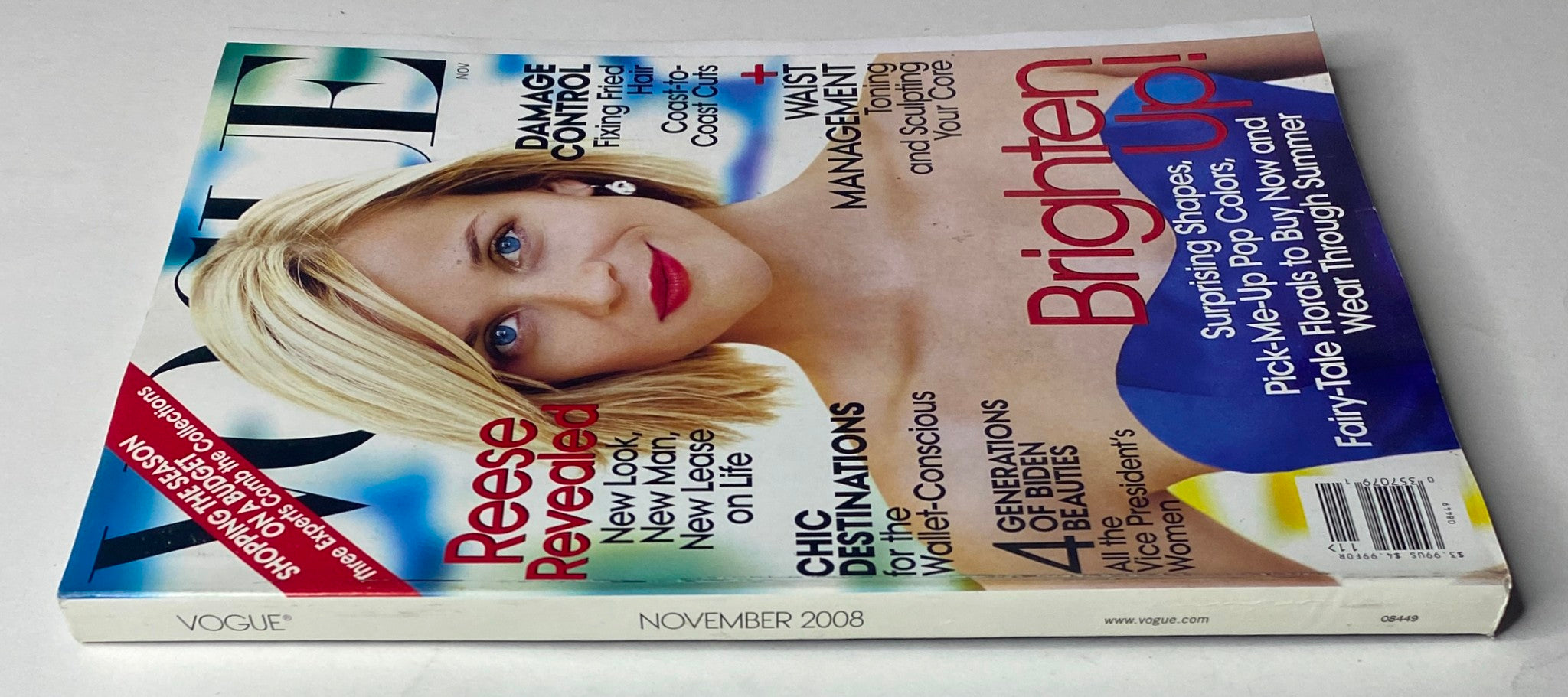 Vogue Magazine November 2008 with Reese Witherspoon on the cover, highlighting fashion tips and features for the contemporary reader.