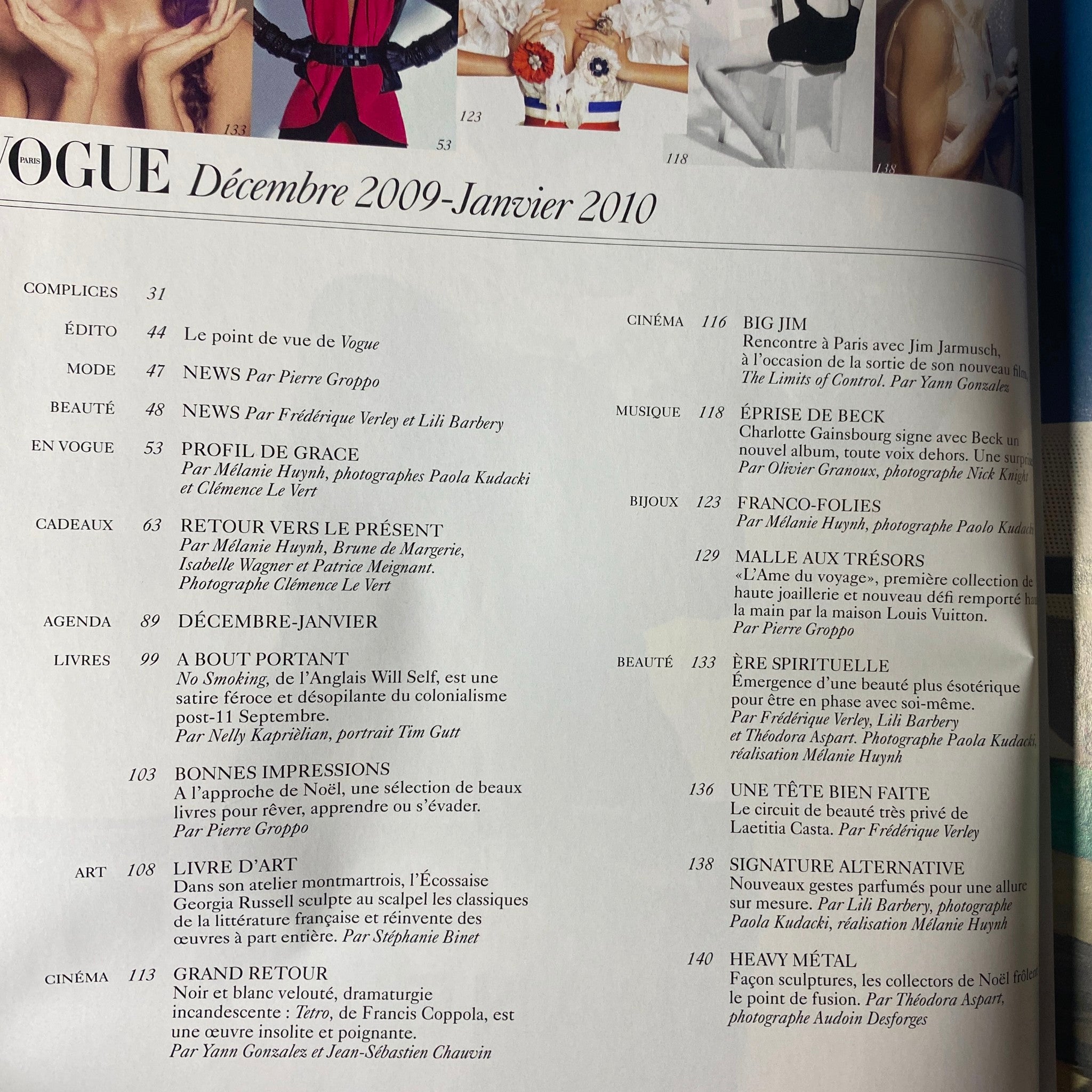 Table of contents from Vogue Paris Magazine December 2009 No. 903 highlighting featured articles and visuals, including fashion insights and cultural commentary.