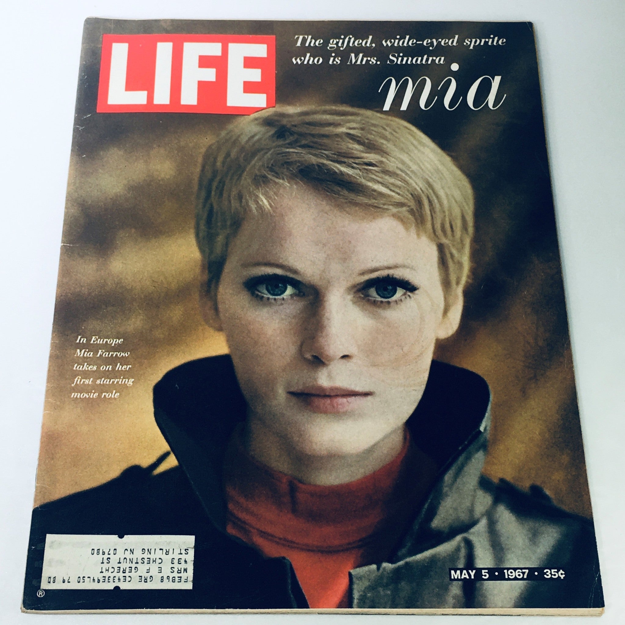 VTG Life Magazine May 5 1967 - Mia Farrow in Europe & Who is Mrs. Sinatra?