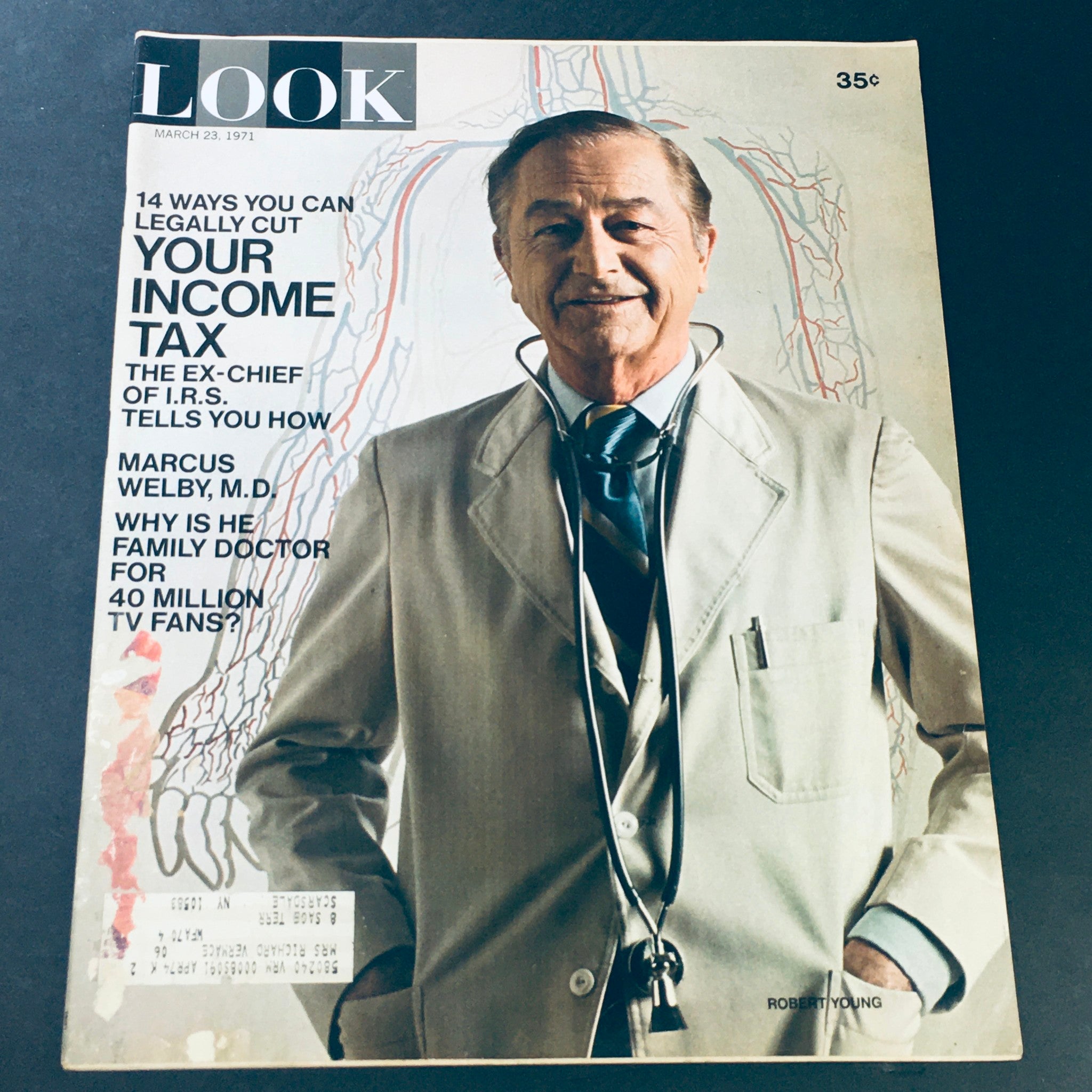 VTG Look Magazine March 23 1971 - Marcus Welby M.D. / Legally Cut Income Tax