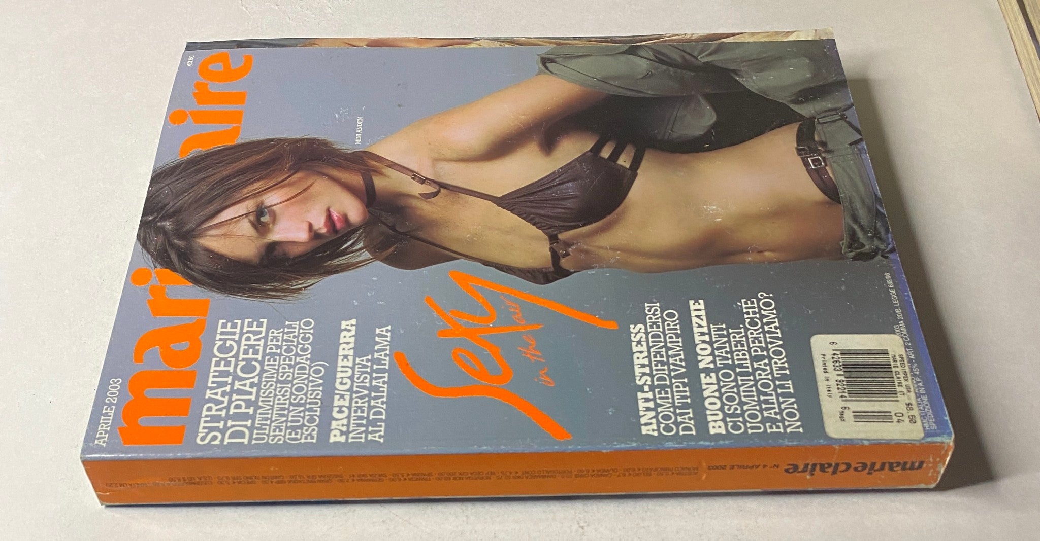 Cover of Marie Claire Italia Magazine April 2003 featuring Mini Anden, showcasing a model in a bikini top and themed text highlighting 'Sexy'.