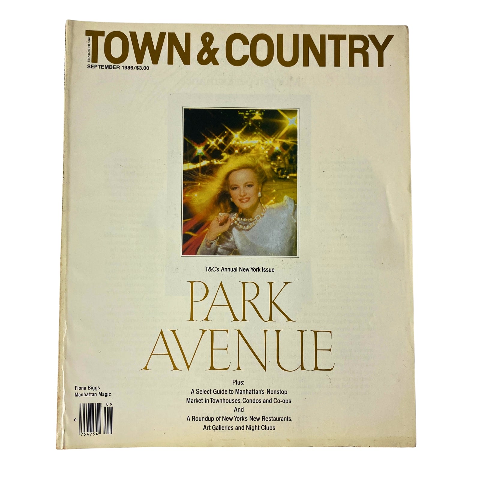Town & Country Magazine cover for September 1986 featuring Fiona Biggs, showcasing Manhattan glamour and Park Avenue lifestyle.