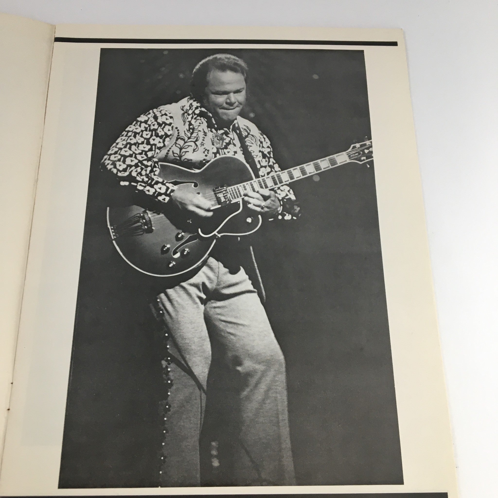 Memorabilia April 27 1974 The Many Faces of Singer Roy Clark